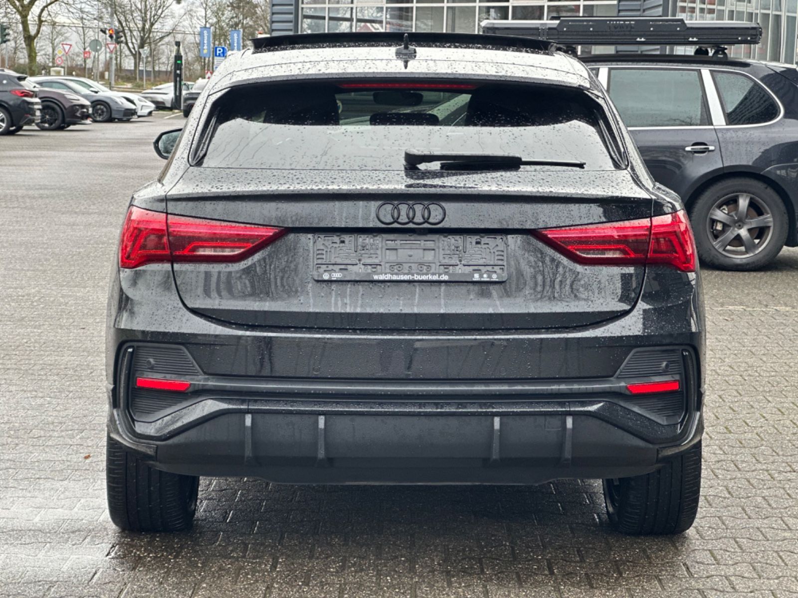 AUDI Q3 Sportback 45 TFSI e S line S-tronic-showroom-element-1