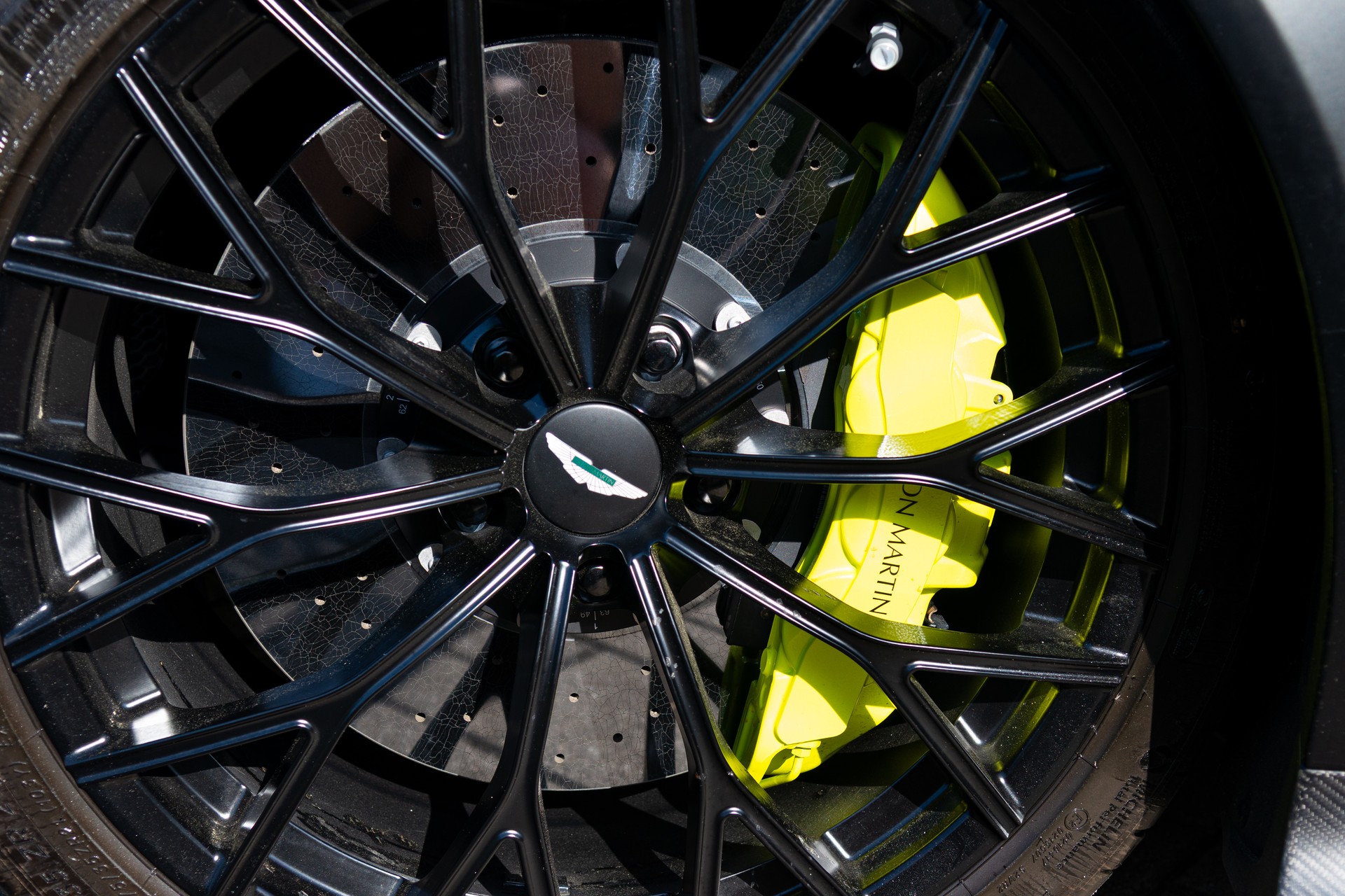 ASTON MARTIN V12 Vantage Roadster No. 77/249-image-7