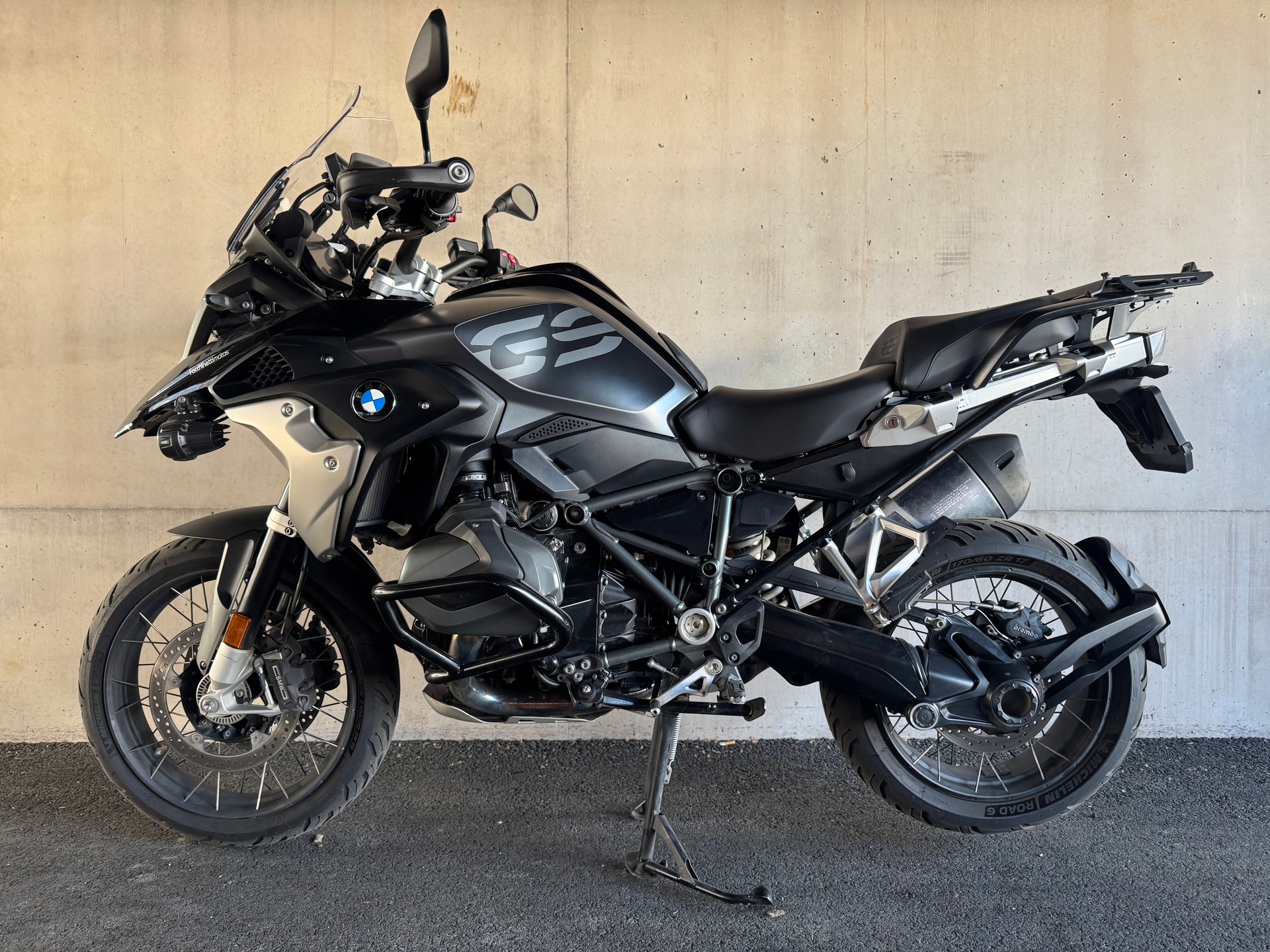 BMW R 1250 GS-image-1