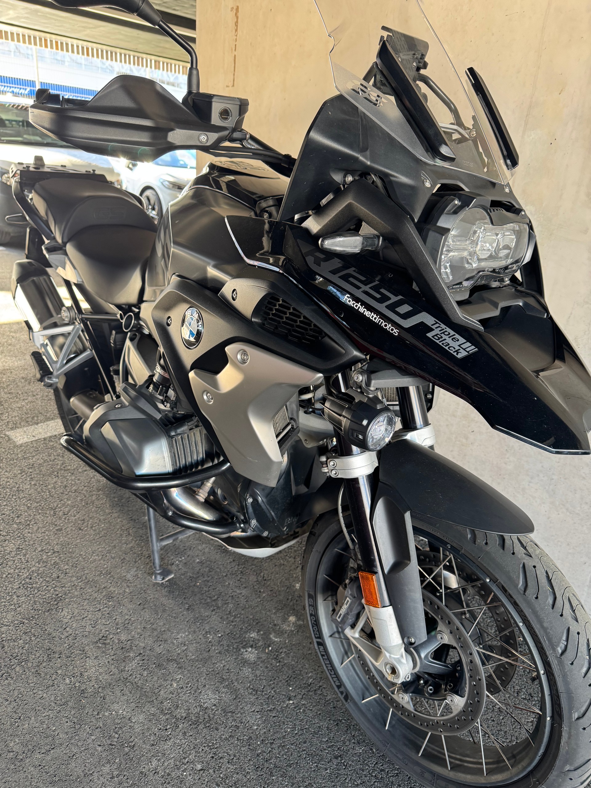 BMW R 1250 GS-image-3
