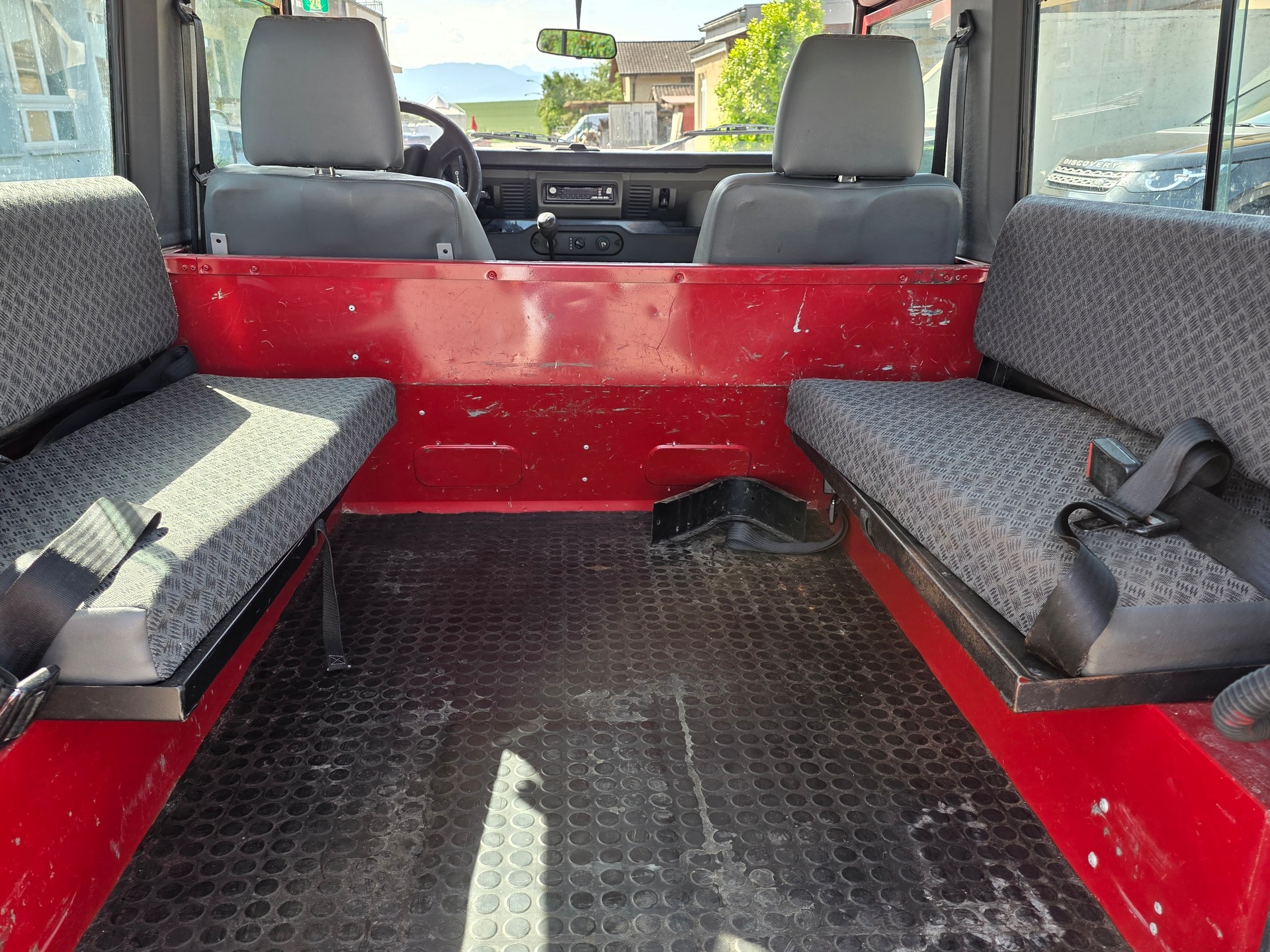 LAND ROVER Defender 90 SW 2.5 Td5-image-8