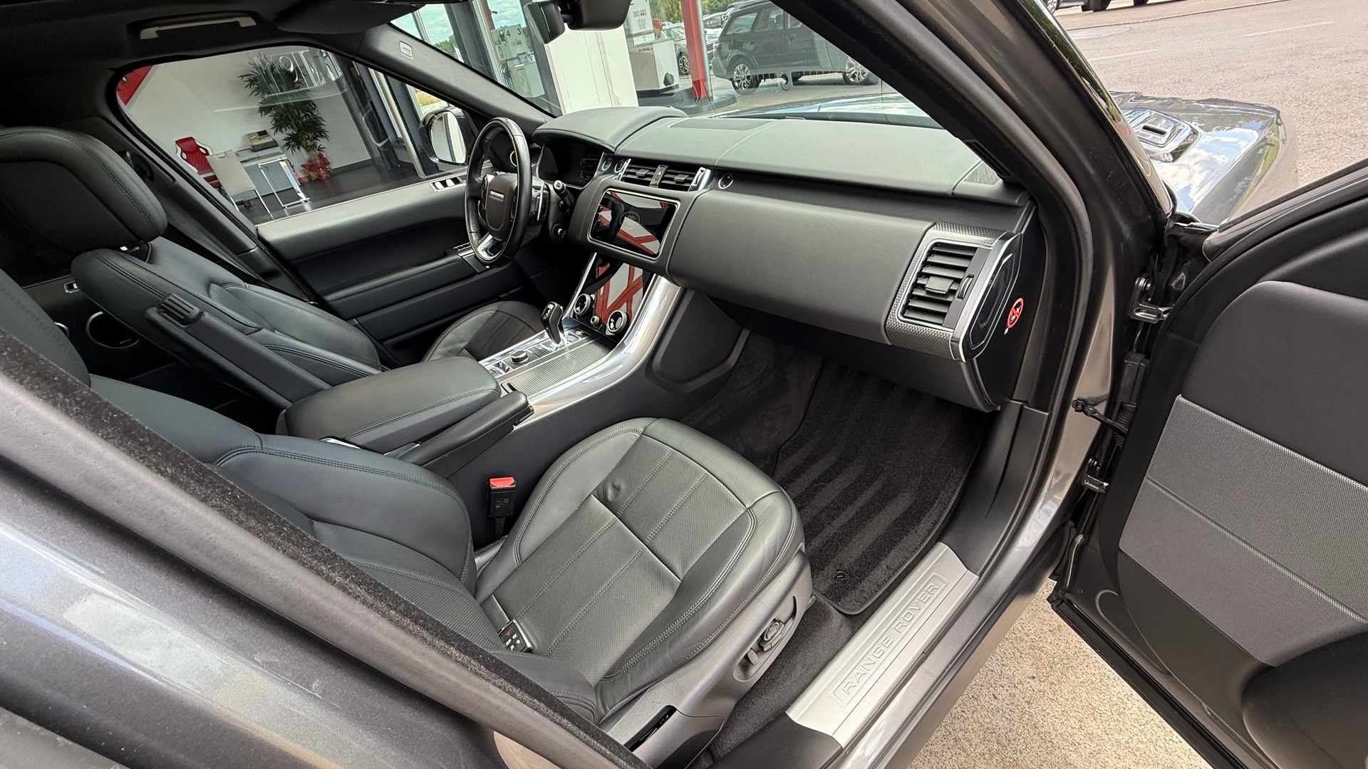 LAND ROVER Range Rover Sport P400e 2.0 I4 PHEV HSE Dynamic Aut.-image-7