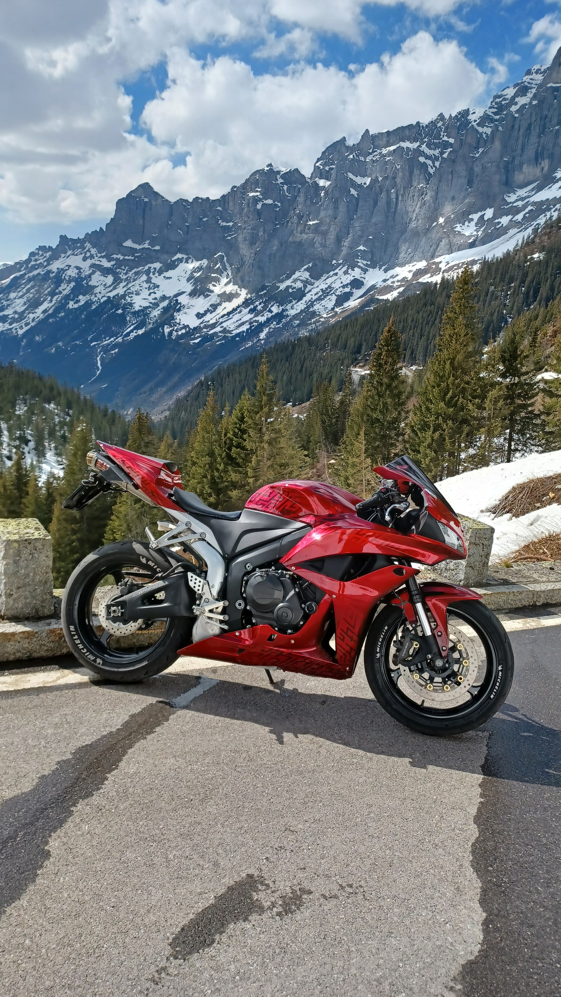 HONDA CBR 600 RR-image-0