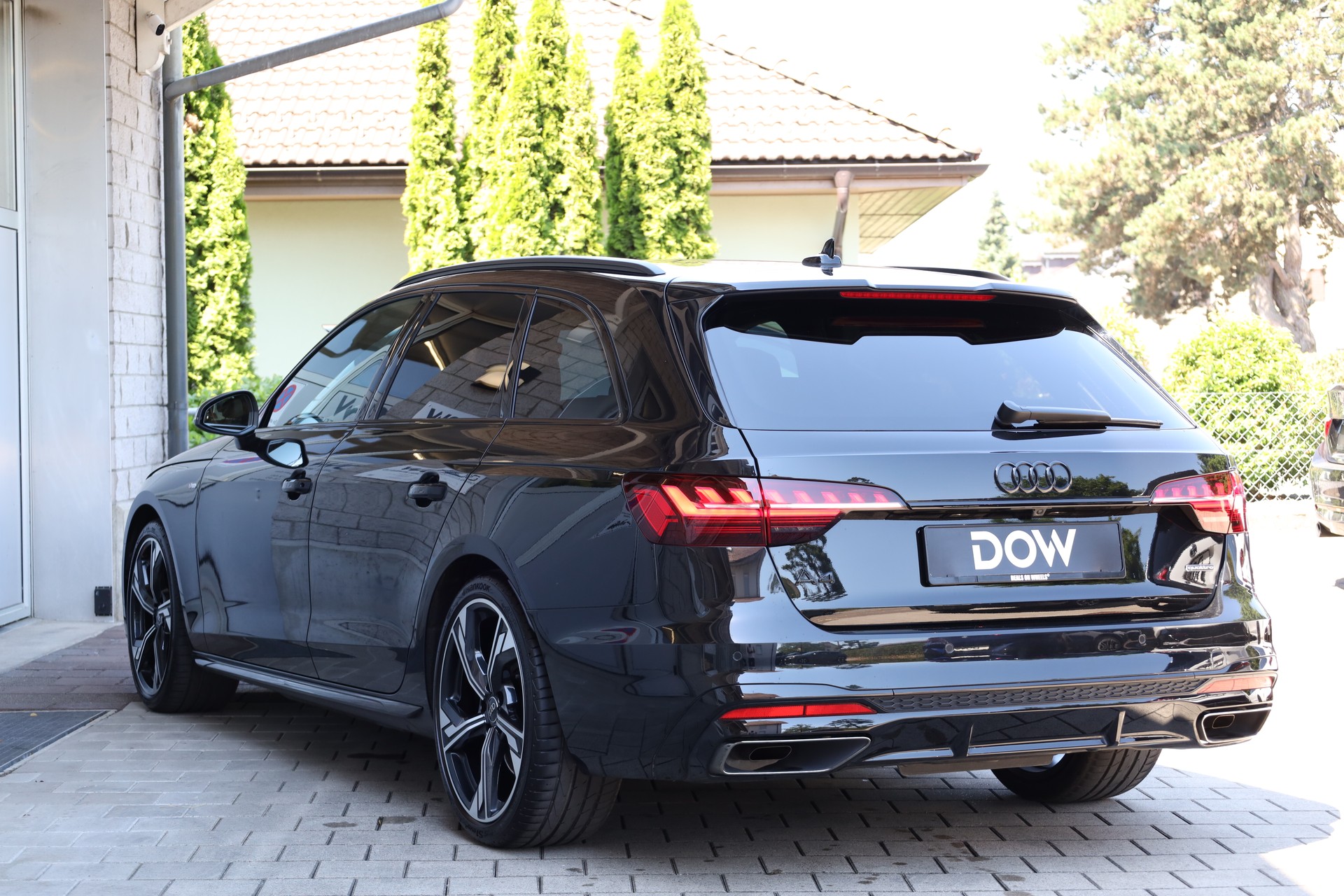AUDI A4 Avant 40 TFSI S line S-tronic quattro-showroom-element-3