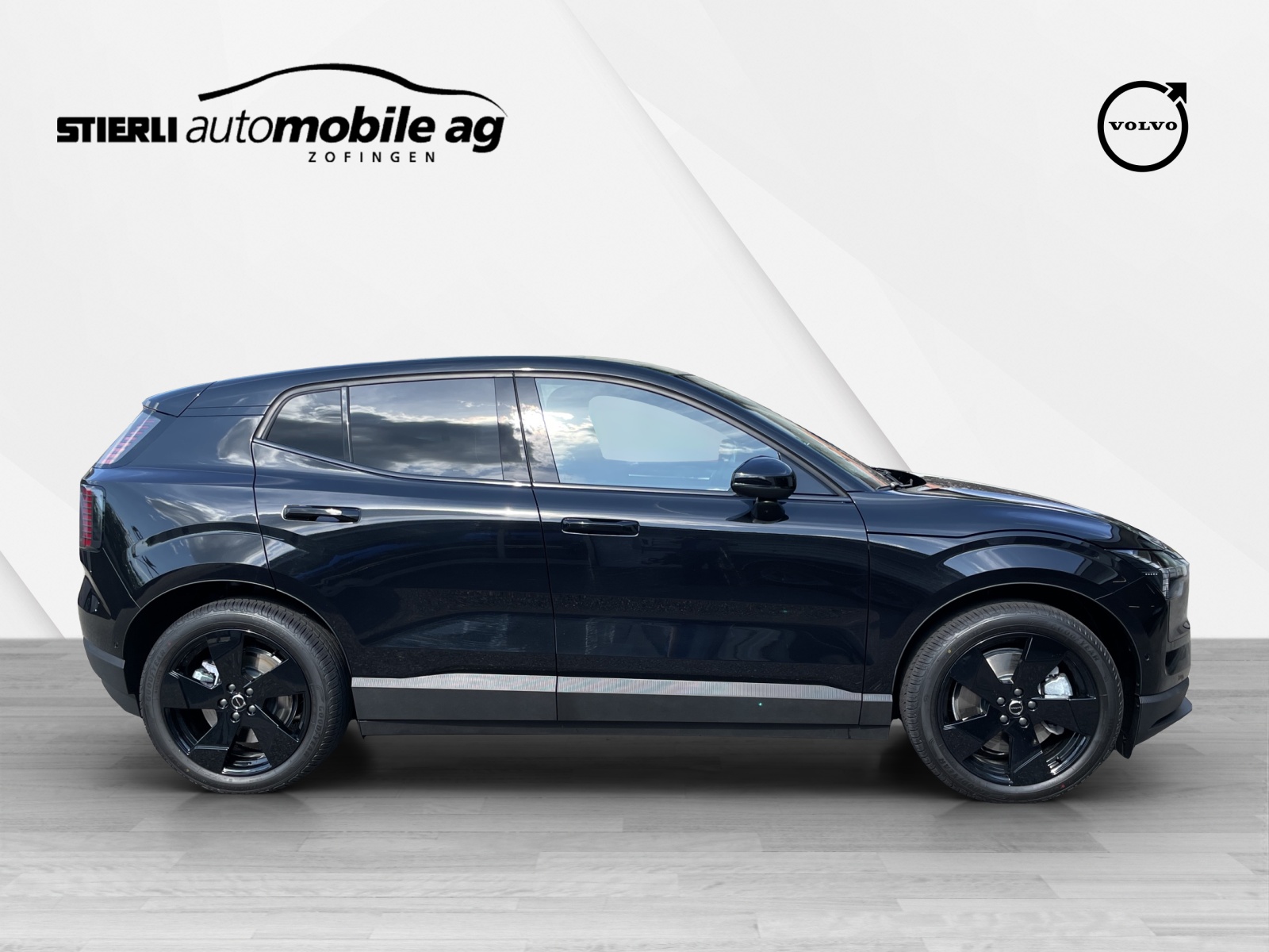 VOLVO EX 30 E60 Twin Ultra Performance Sw. Black Ed. AWD-showroom-element-3