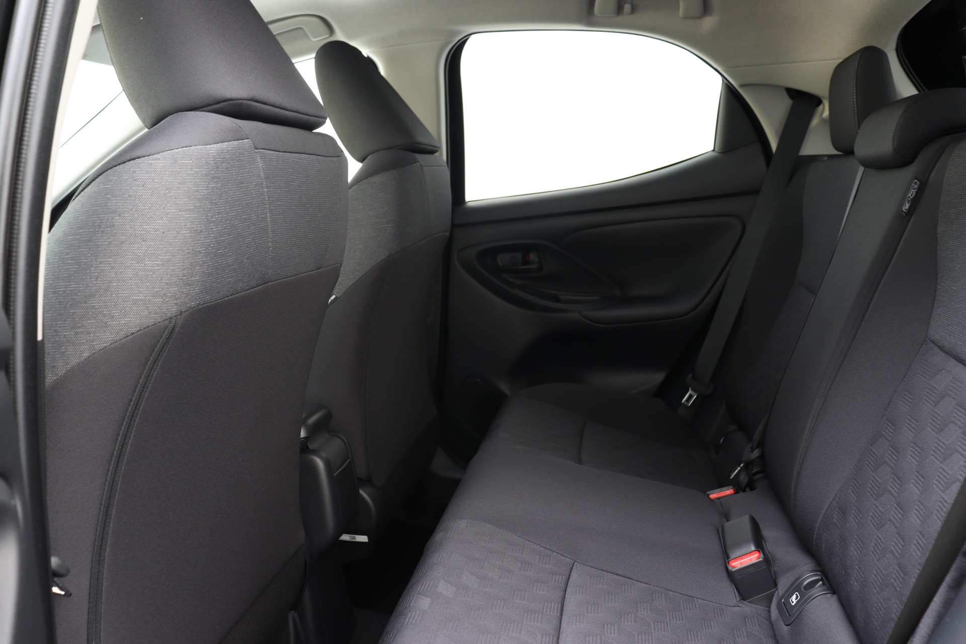 TOYOTA Yaris 1.5 VVT-i HSD Trend-image-9