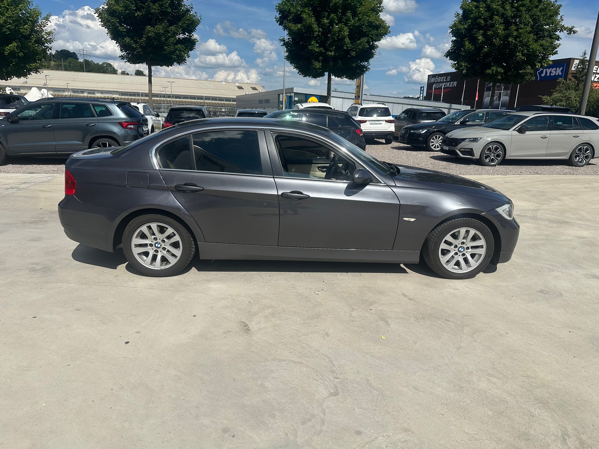 BMW 325i Steptronic-image-4