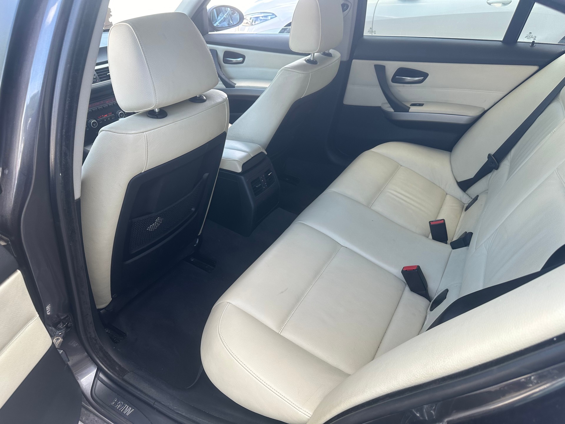 BMW 325i Steptronic-image-11