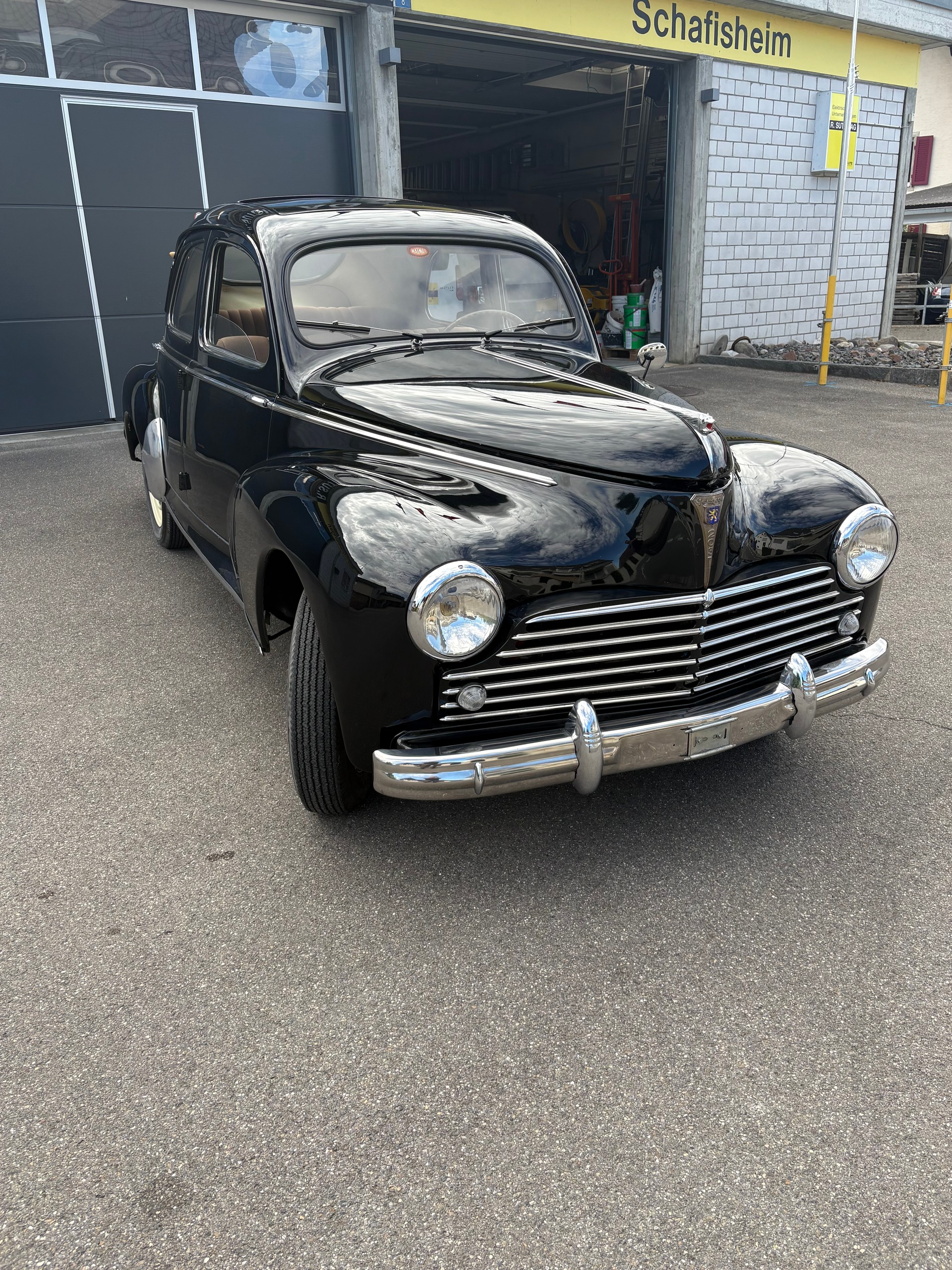 PEUGEOT 203