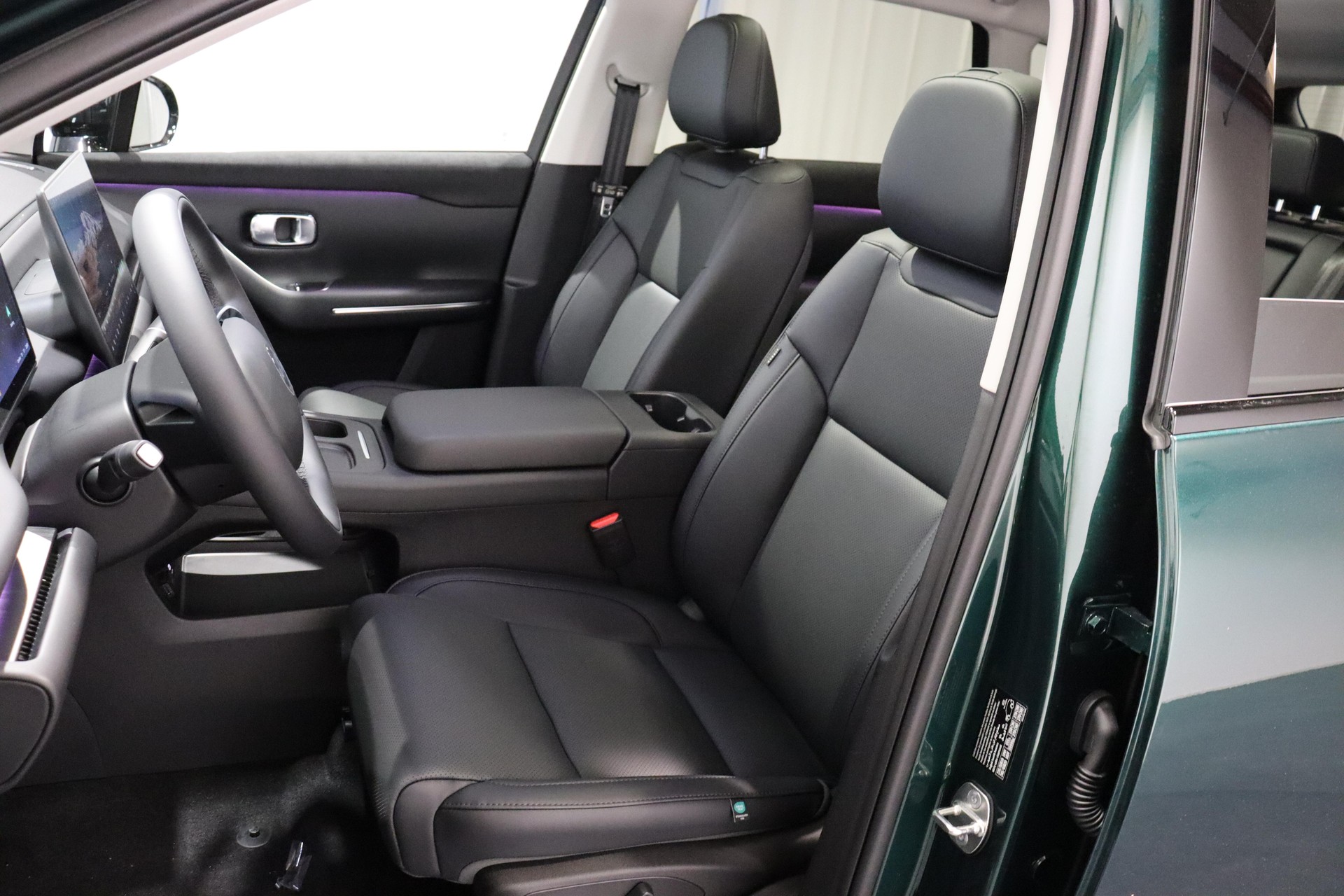 LEAPMOTOR C10 1.5 REEV Design-showroom-element-3