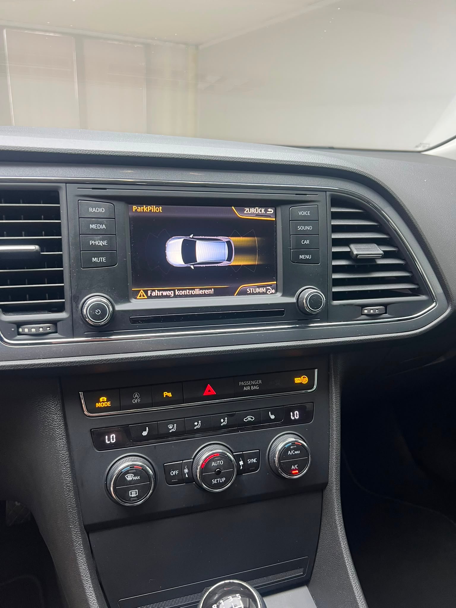 SEAT Leon 1.8 TSI FR-image-12