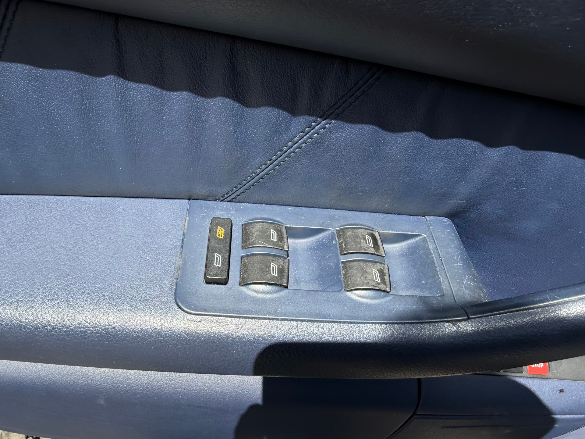 AUDI A6 2.4 quattro Advance-image-23