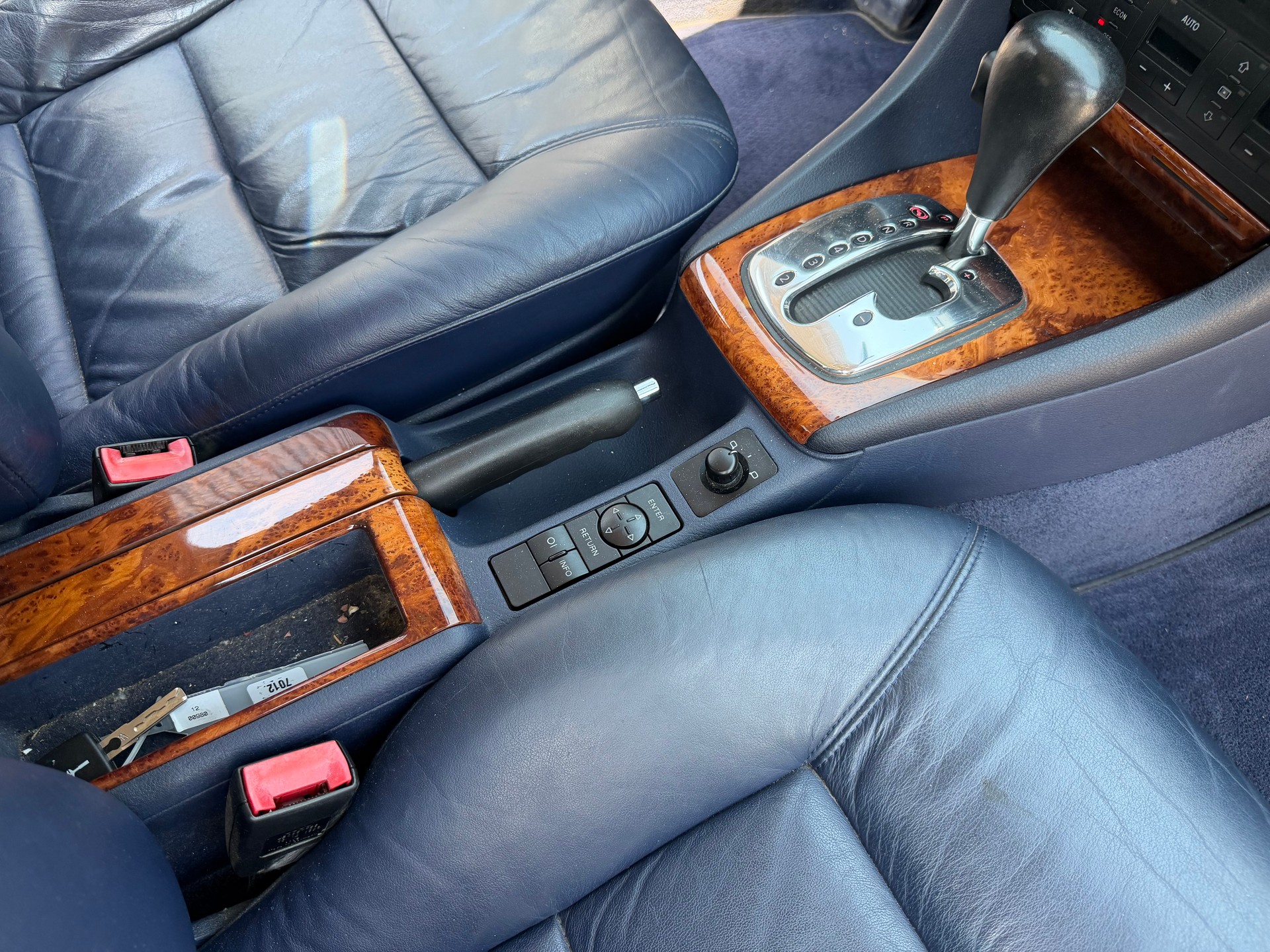 AUDI A6 2.4 quattro Advance-image-33
