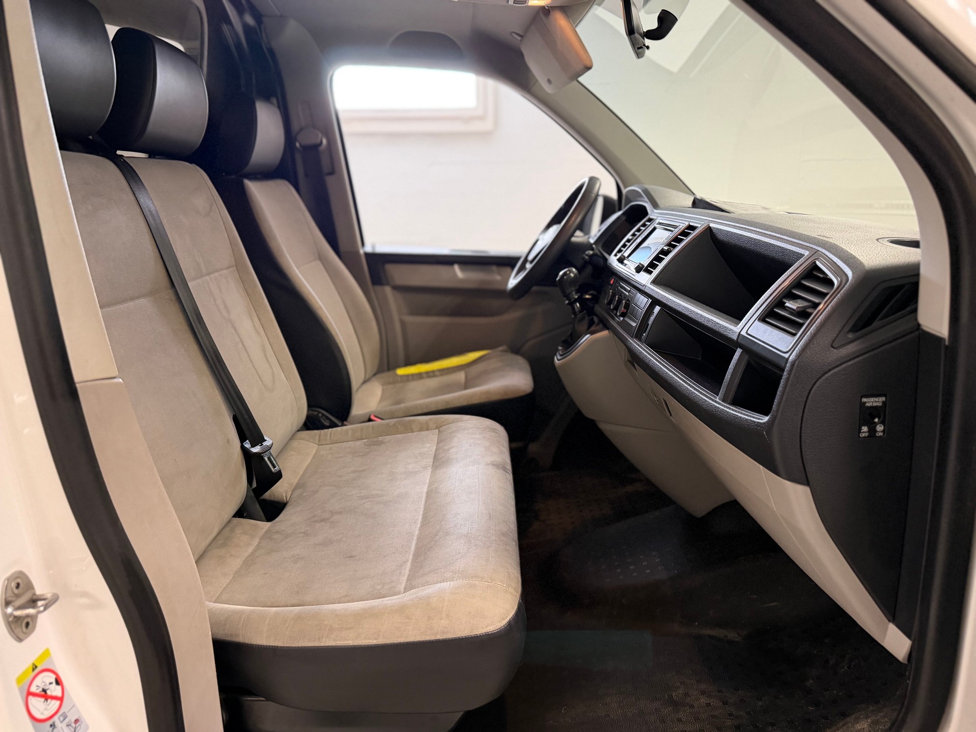 VW T6 2.0 TDI Euro 6-showroom-element-2