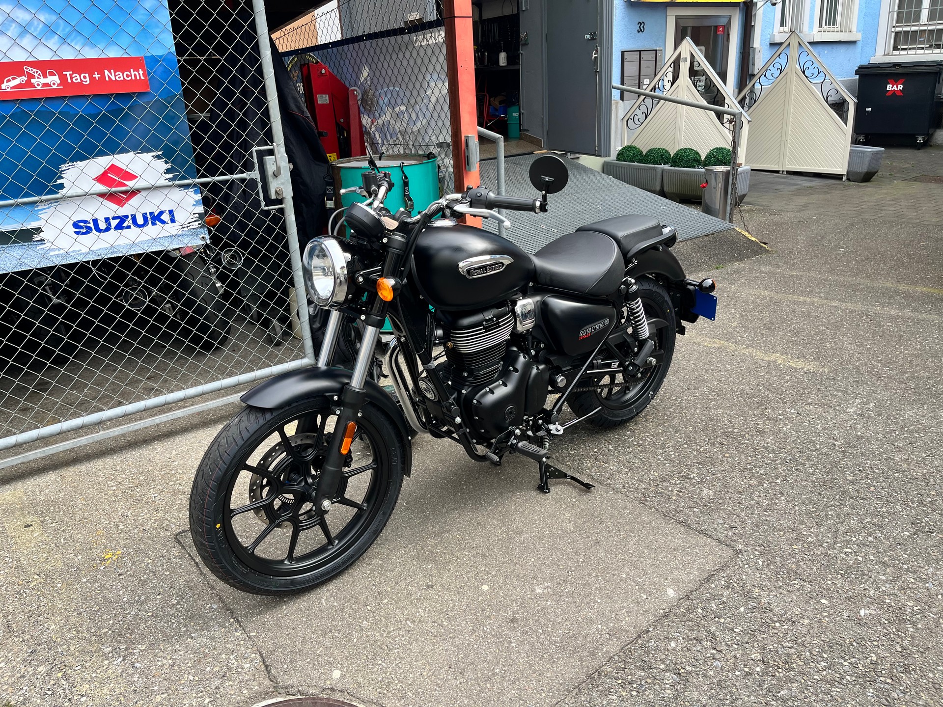 ROYAL ENFIELD Meteor Stellar-image-1