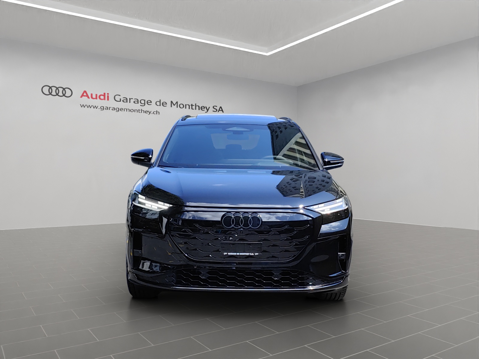 AUDI Q4 e-tron SUV quattro performance Attraction-image-6