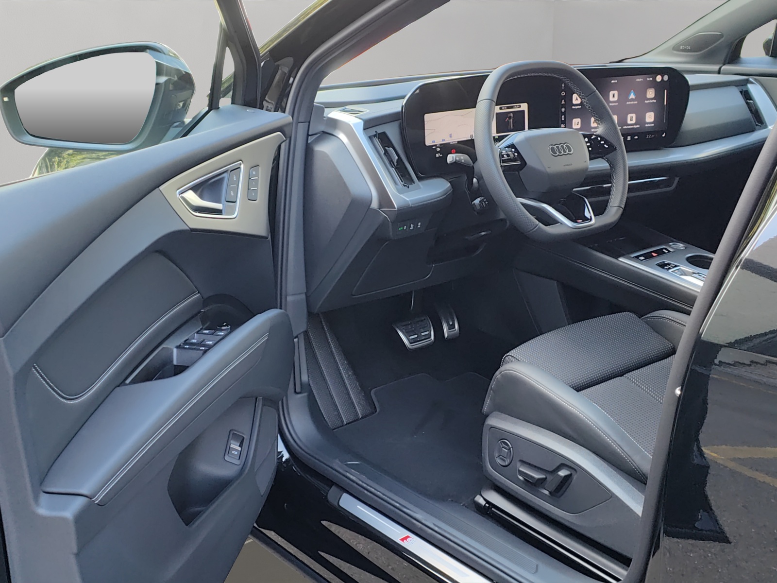 AUDI Q4 e-tron SUV quattro performance Attraction-image-7