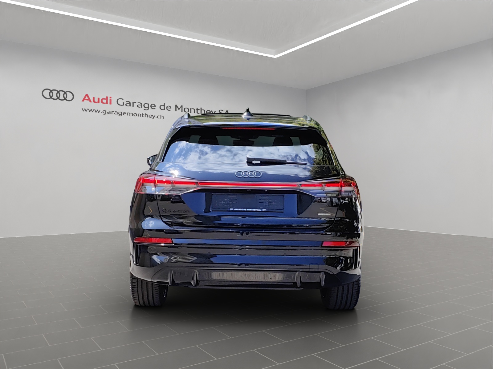 AUDI Q4 e-tron SUV quattro performance Attraction-image-3
