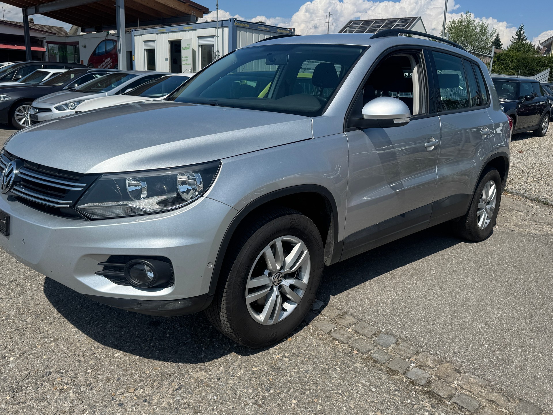 VW Tiguan 2.0 TDI BlueMotion Track&Field 4Motion DSG-image-2