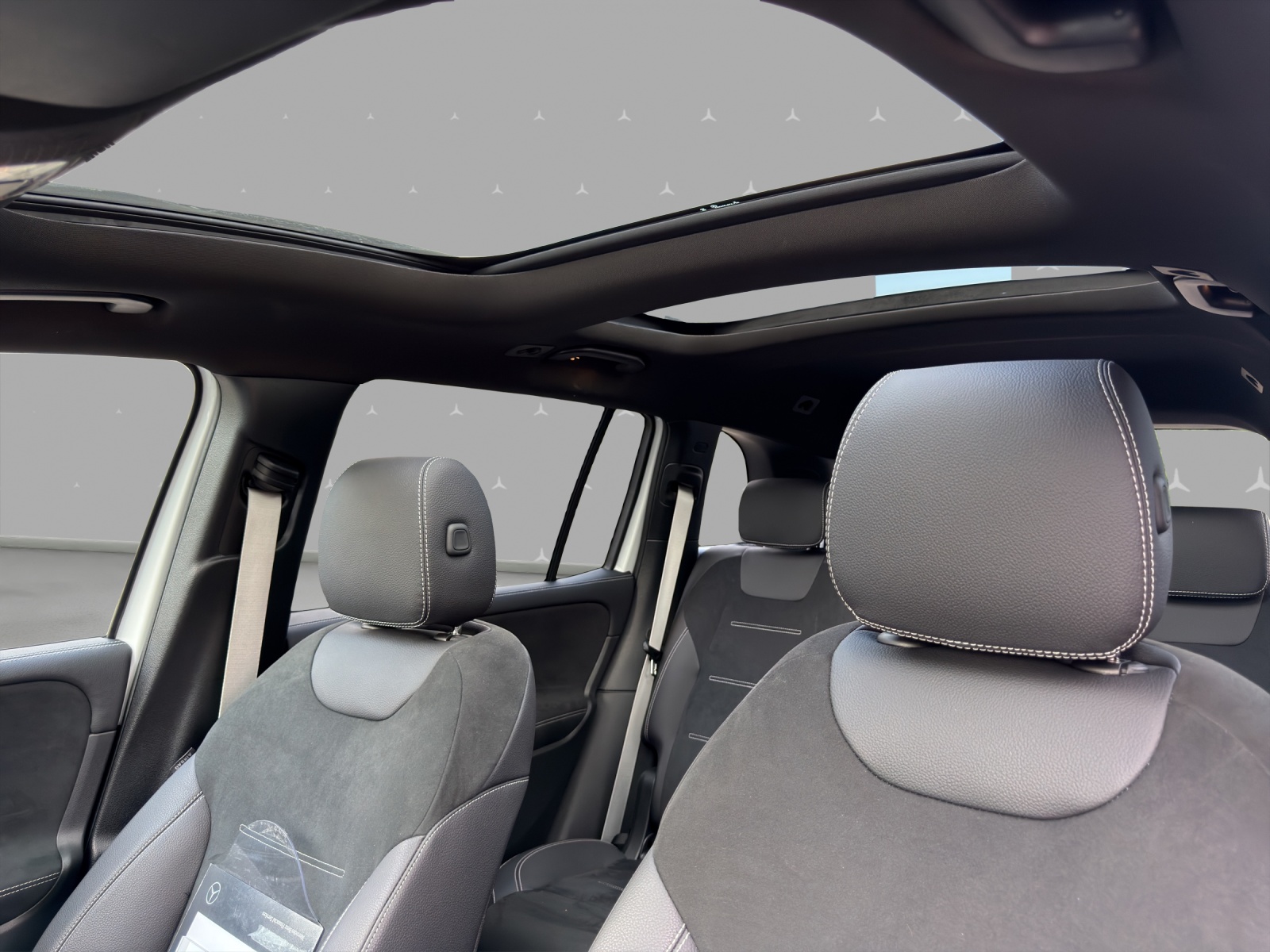 MERCEDES-BENZ GLB 220 4Matic 8G-Tronic-image-8