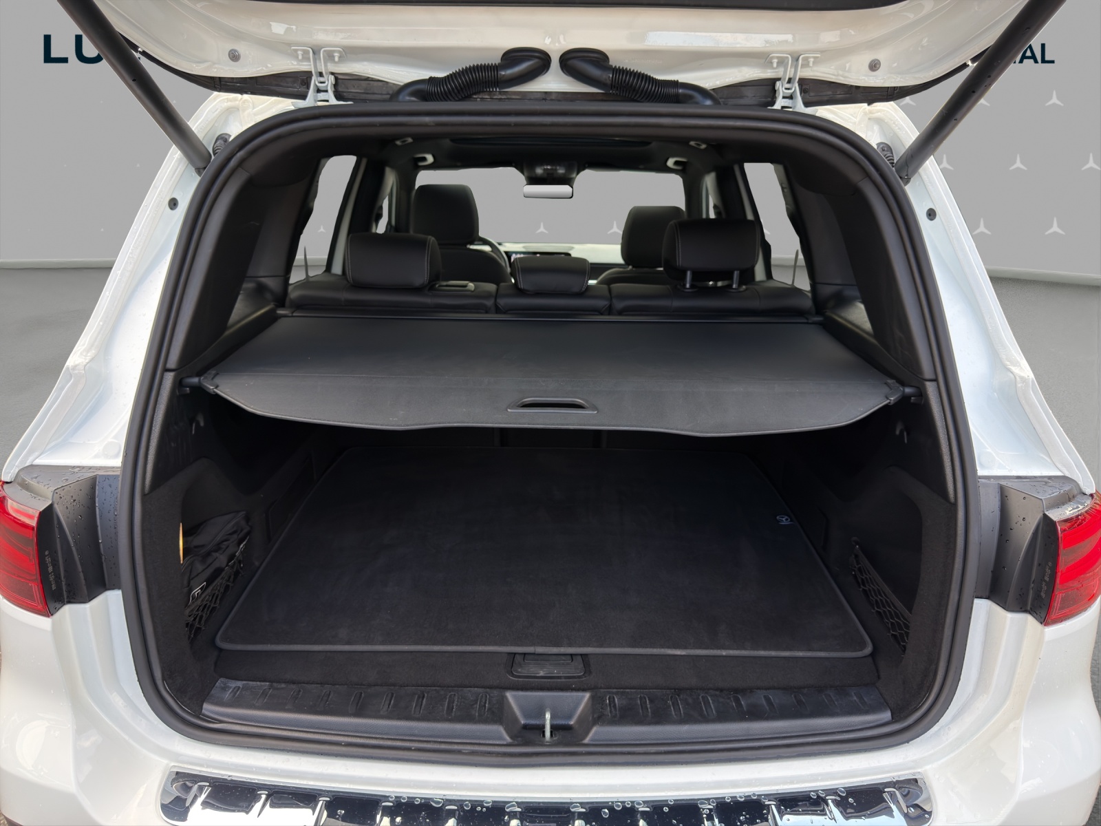 MERCEDES-BENZ GLB 220 4Matic 8G-Tronic-image-14