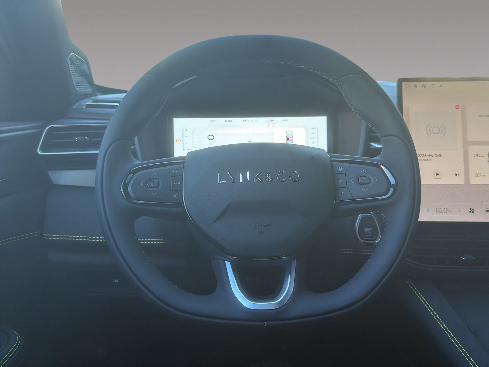 LYNK & CO 01 1.5 PHEV More-image-9