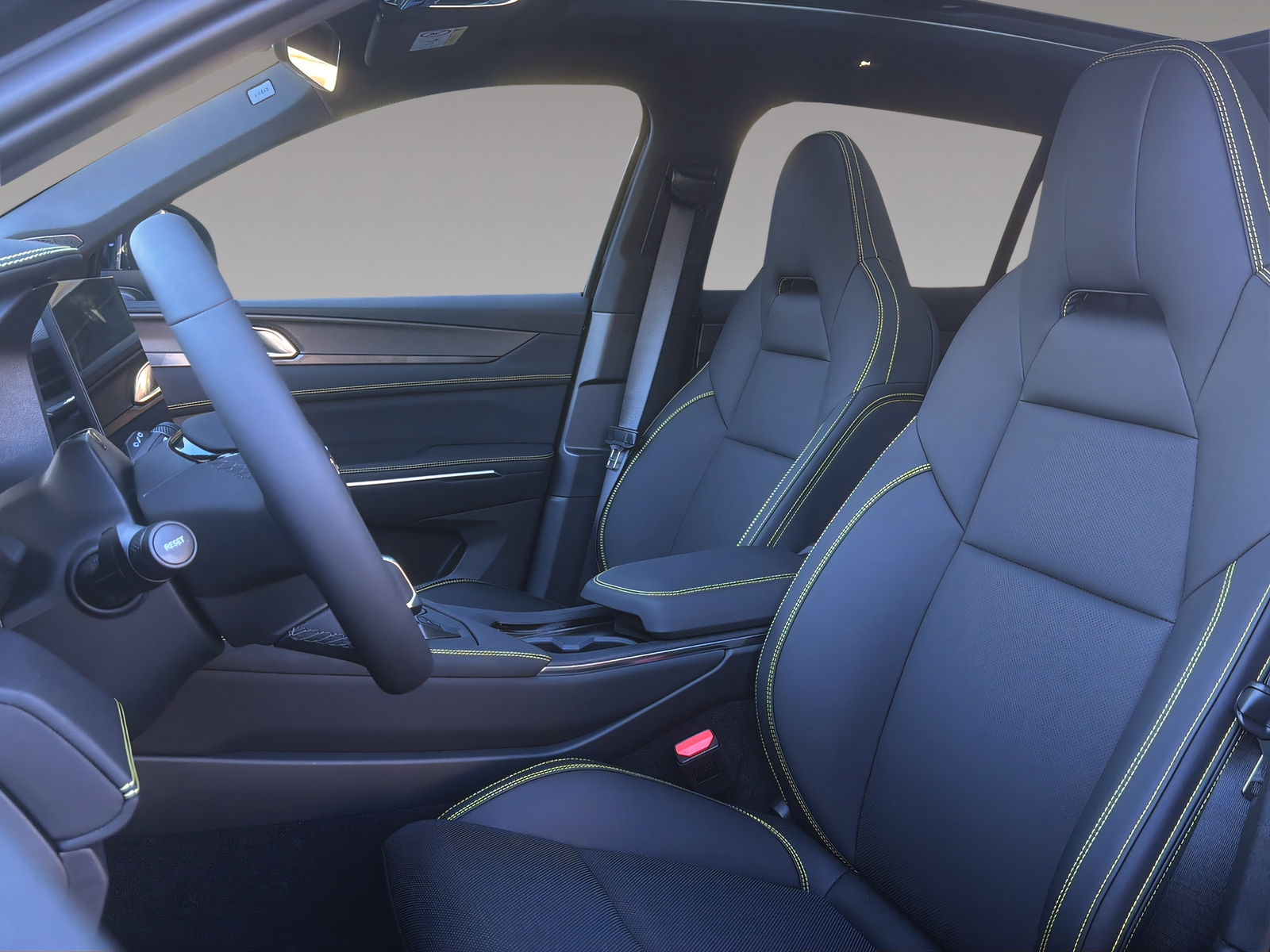 LYNK & CO 01 1.5 PHEV More-image-5