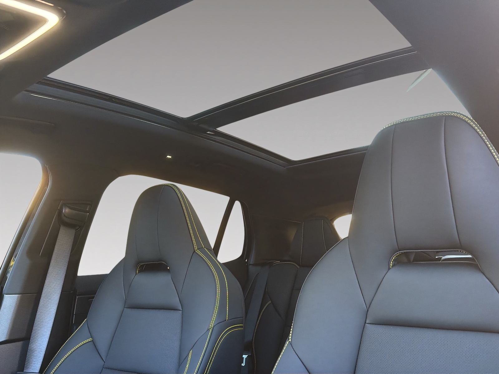 LYNK & CO 01 1.5 PHEV More-image-6