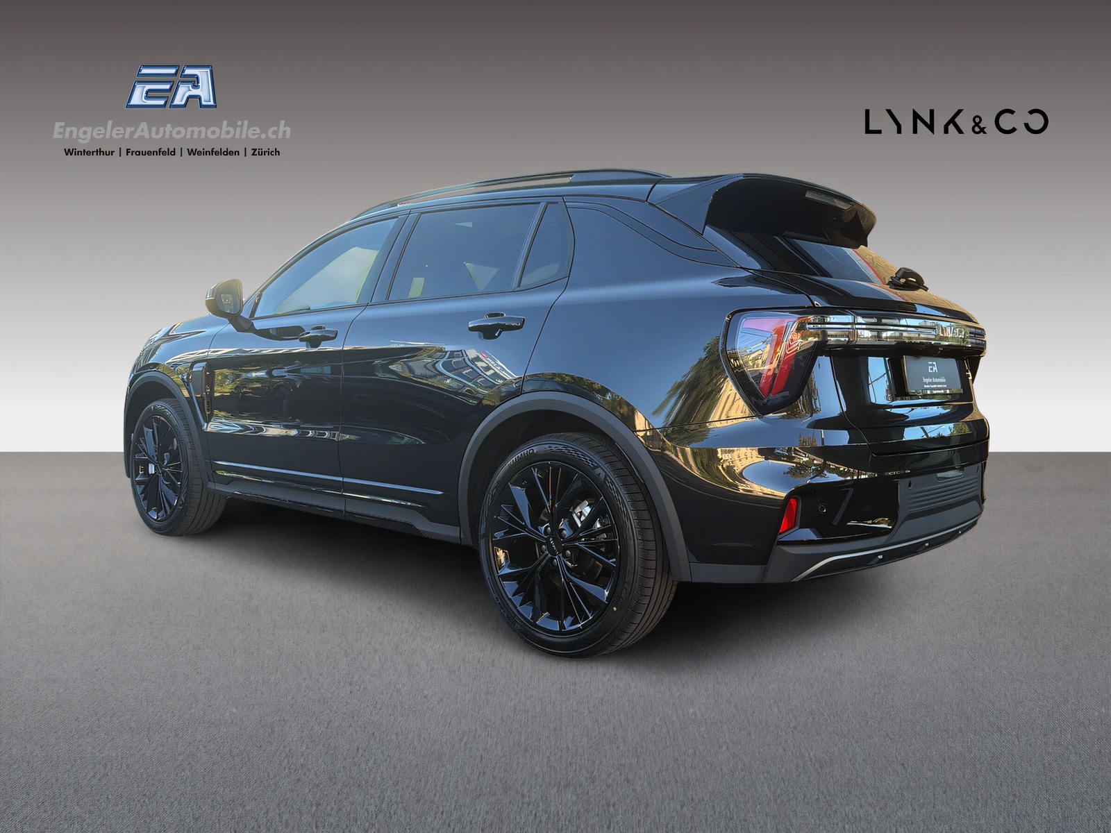 LYNK & CO 01 1.5 PHEV More-showroom-element-3