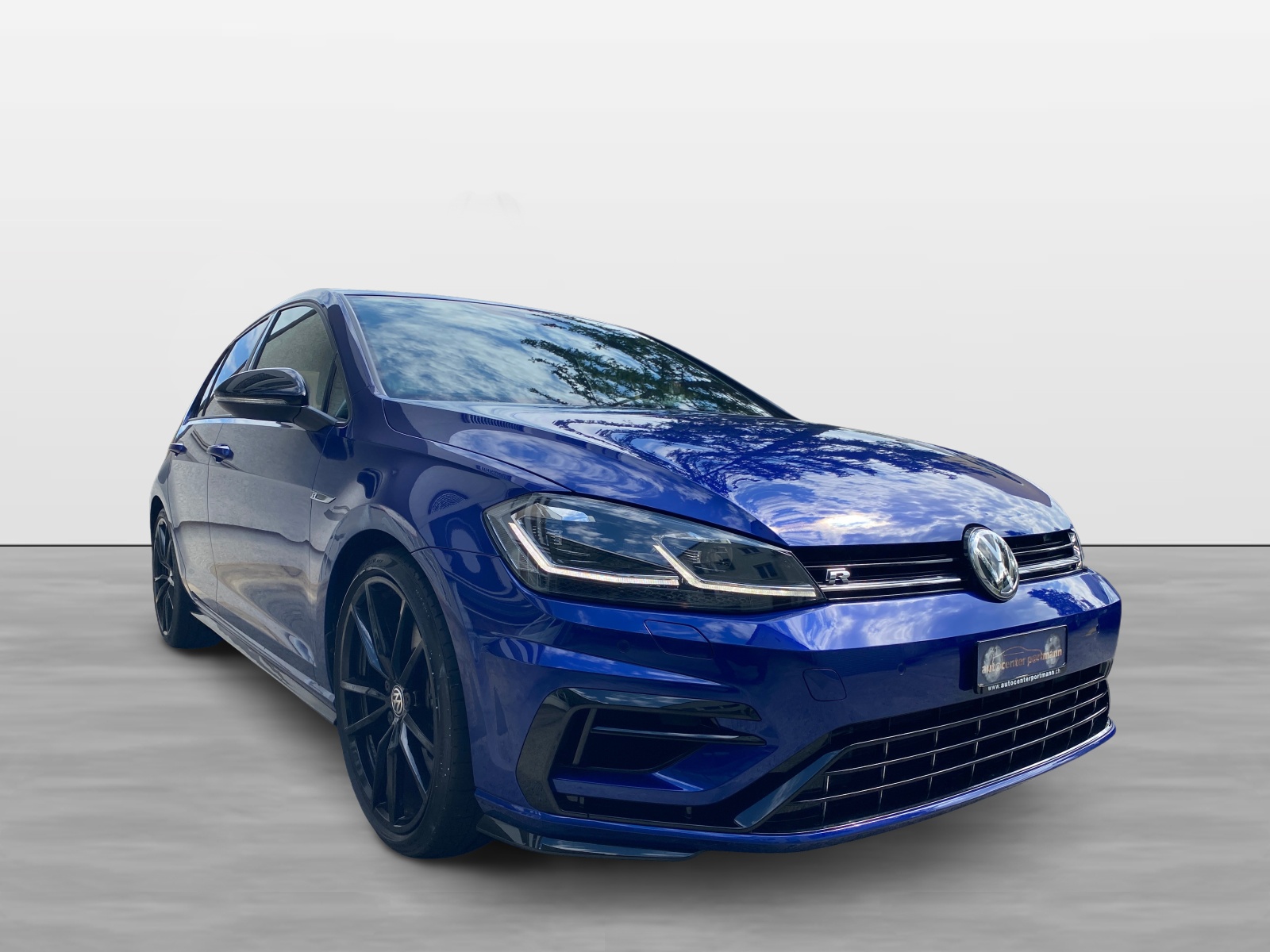 VW Golf 2.0 TSI R 4Motion DSG-showroom-element-1