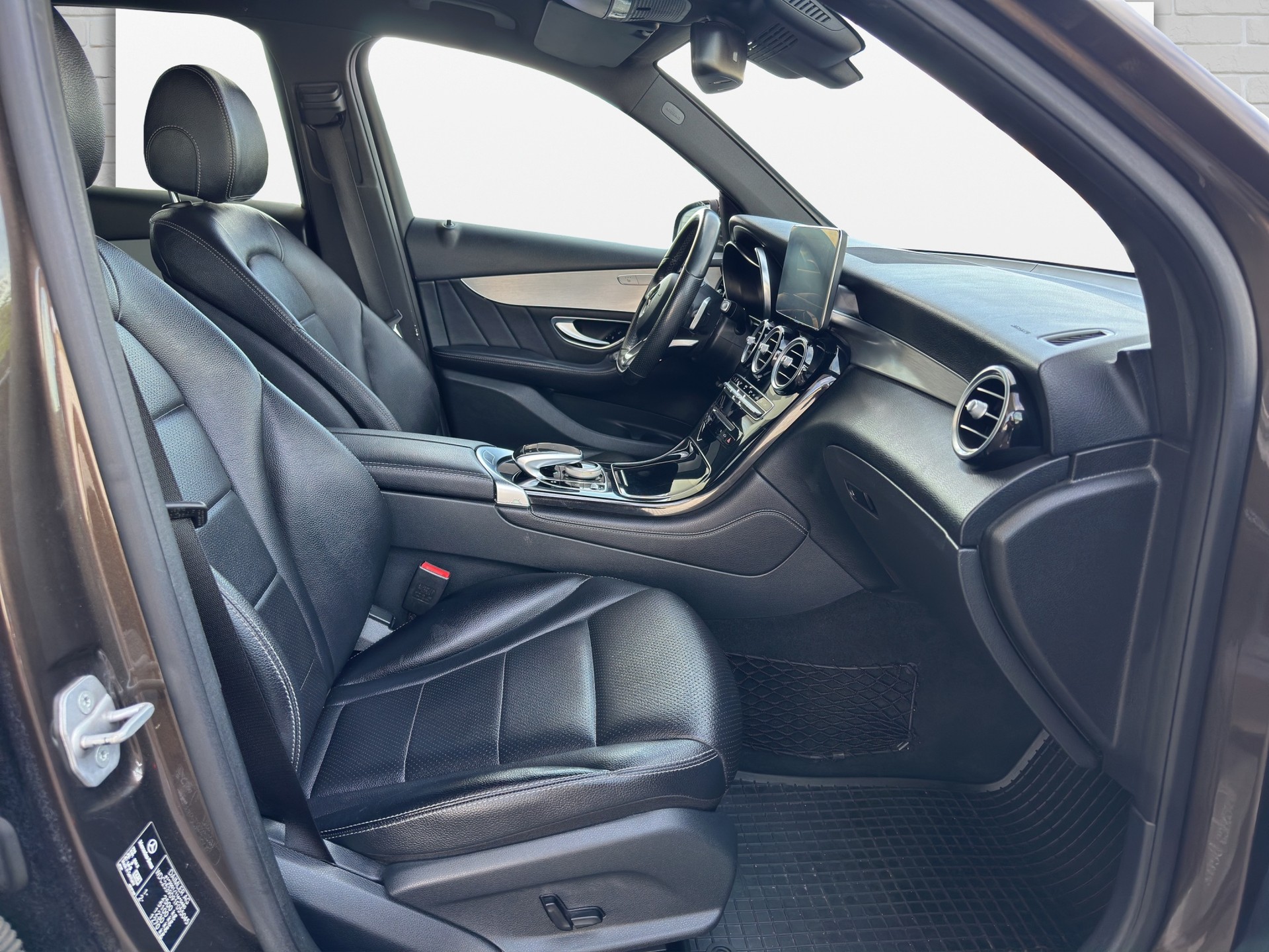 MERCEDES-BENZ GLC 250 d 4Matic 9G-Tronic-image-11