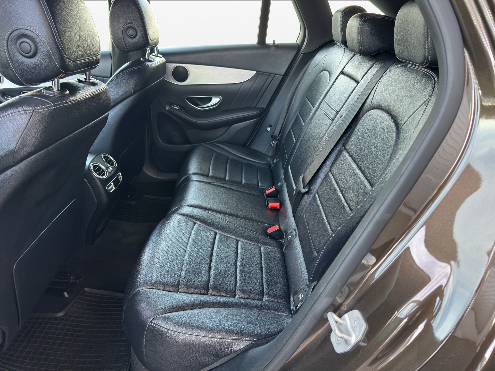 MERCEDES-BENZ GLC 250 d 4Matic 9G-Tronic-image-13