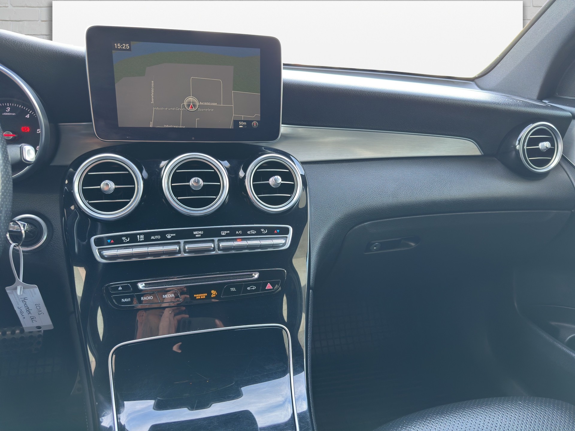 MERCEDES-BENZ GLC 250 d 4Matic 9G-Tronic-image-9