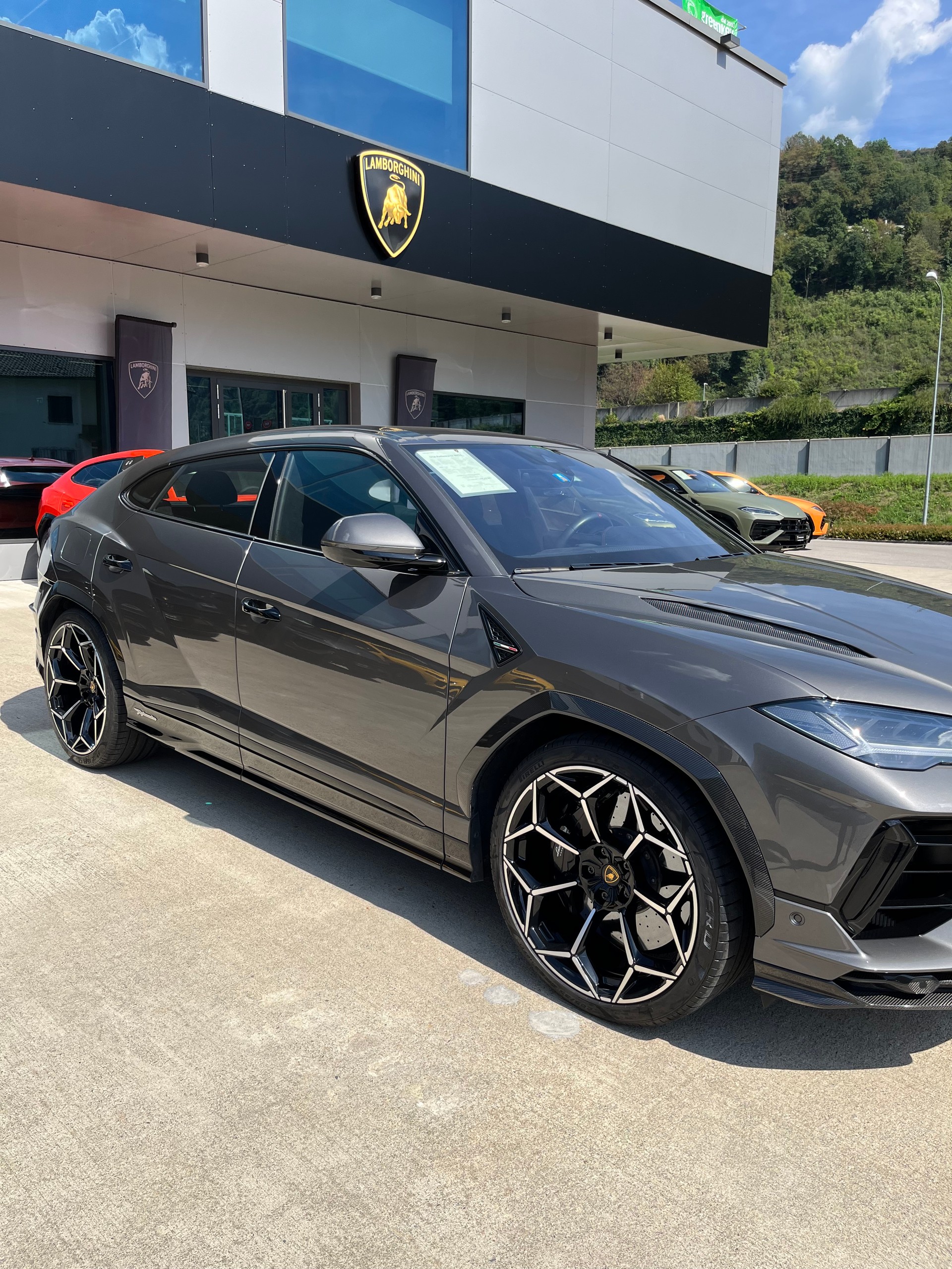 LAMBORGHINI Urus Performante MY23 - Selezione Certified Pre-Owned Certifications: 150-point check list Lamborghini Lugano-showroom-element-3