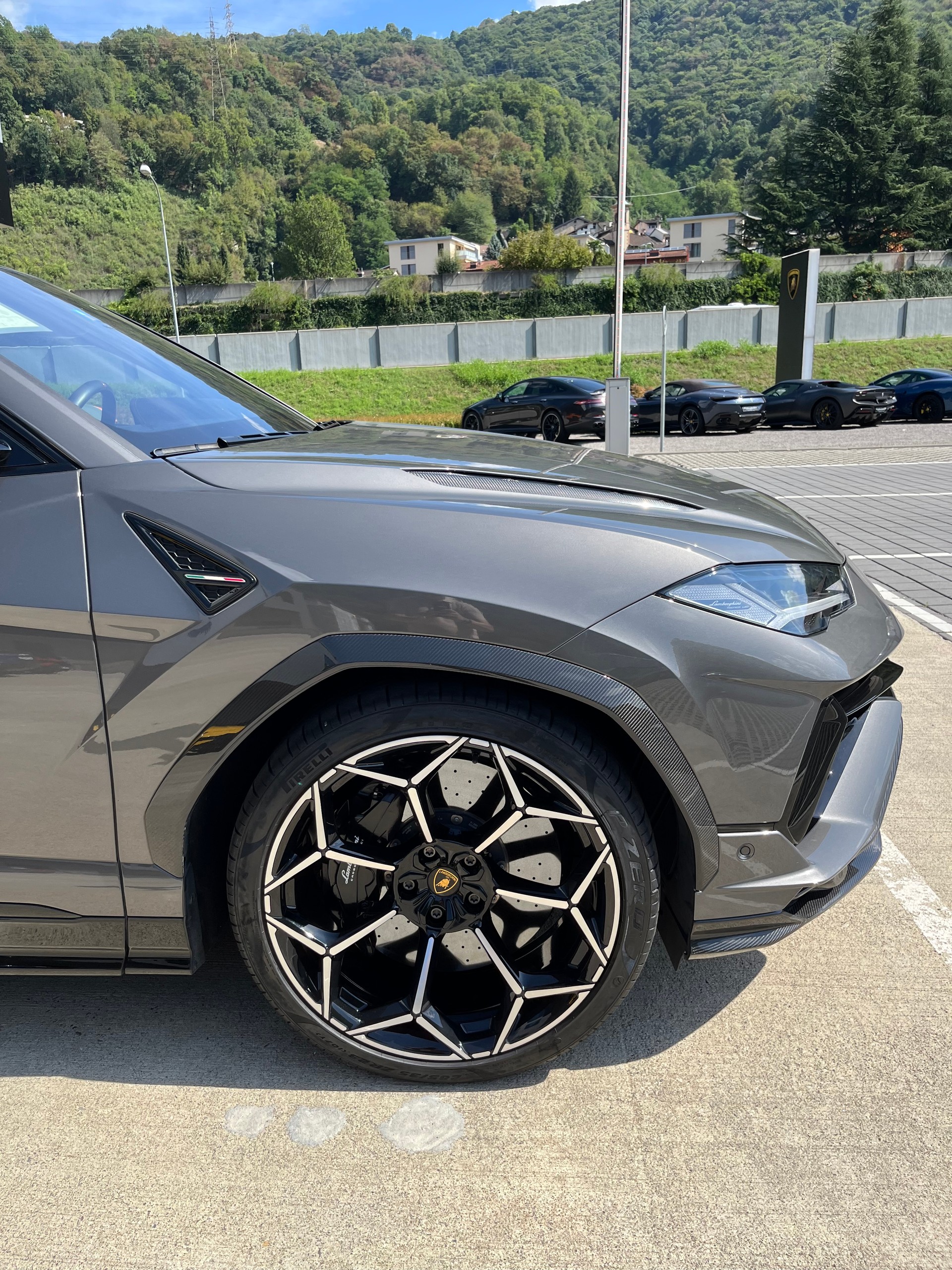 LAMBORGHINI Urus Performante MY23 - Selezione Certified Pre-Owned Certifications: 150-point check list Lamborghini Lugano-showroom-element-2