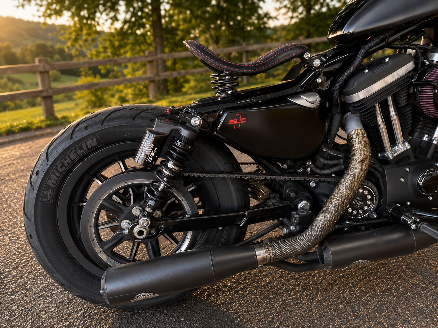 HARLEY-DAVIDSON XL 883 N Sportster Iron ABS-image-9