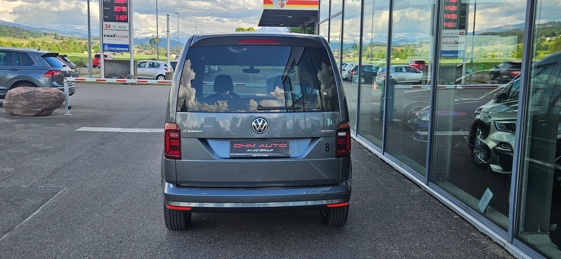 VW Caddy 2.0 TDI Trendline 4Motion DSG-image-5