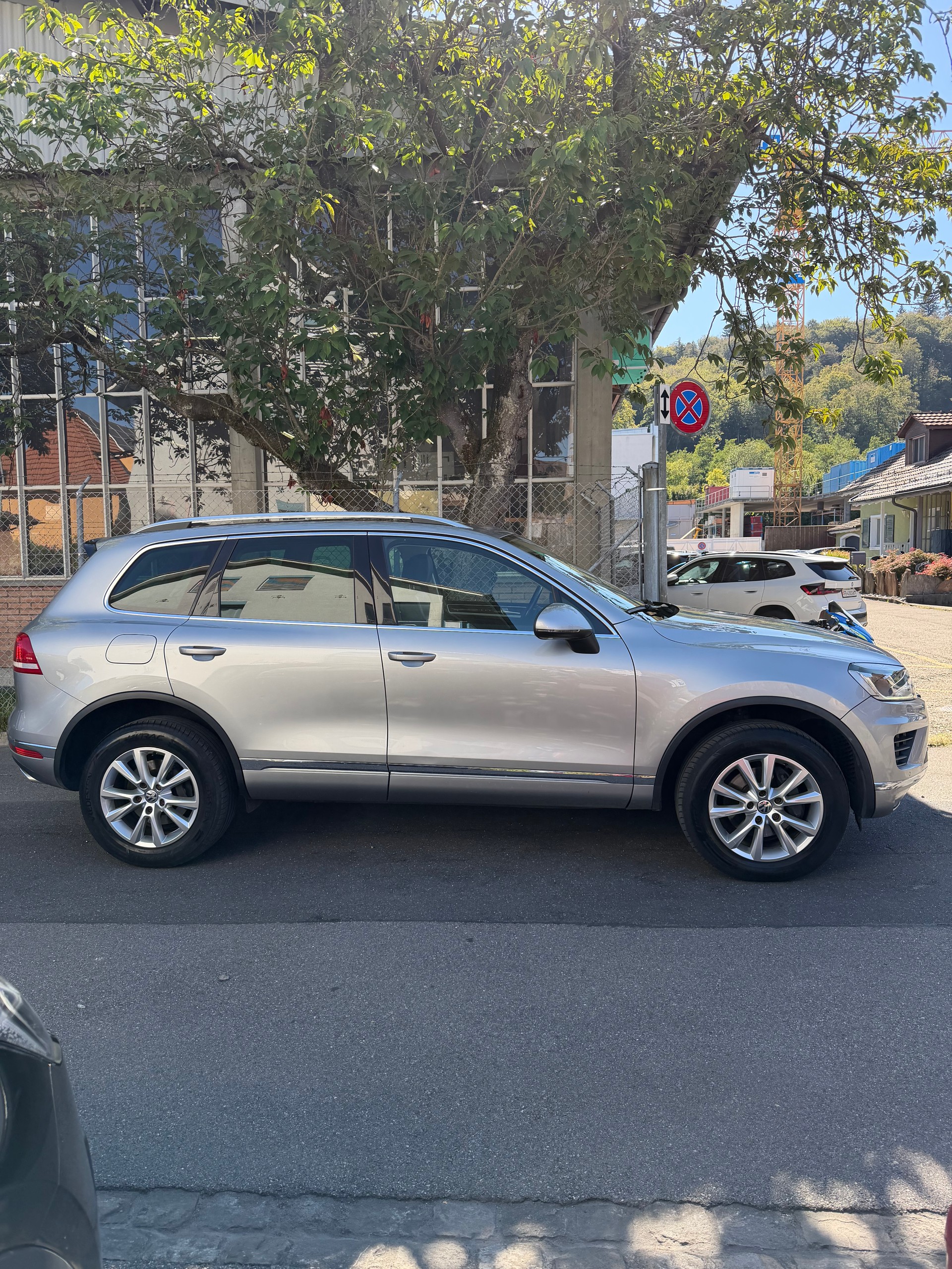 VW Touareg 3.0 TDI BlueMotion Technology Tiptronic-image-2