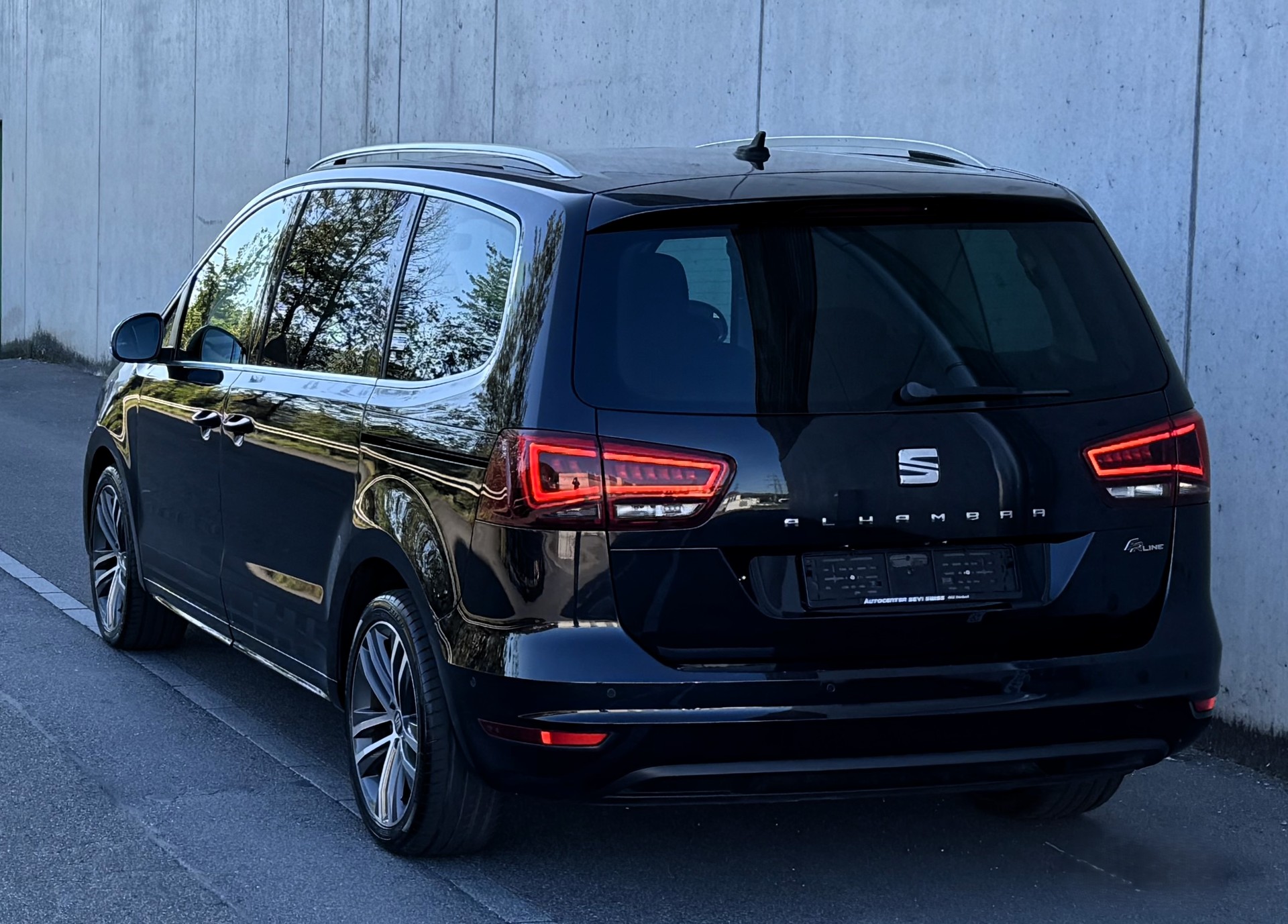 SEAT Alhambra 2.0 TDI DSG SWISS FR 7Plätzer | CH FZ | Service gepflegt-image-3