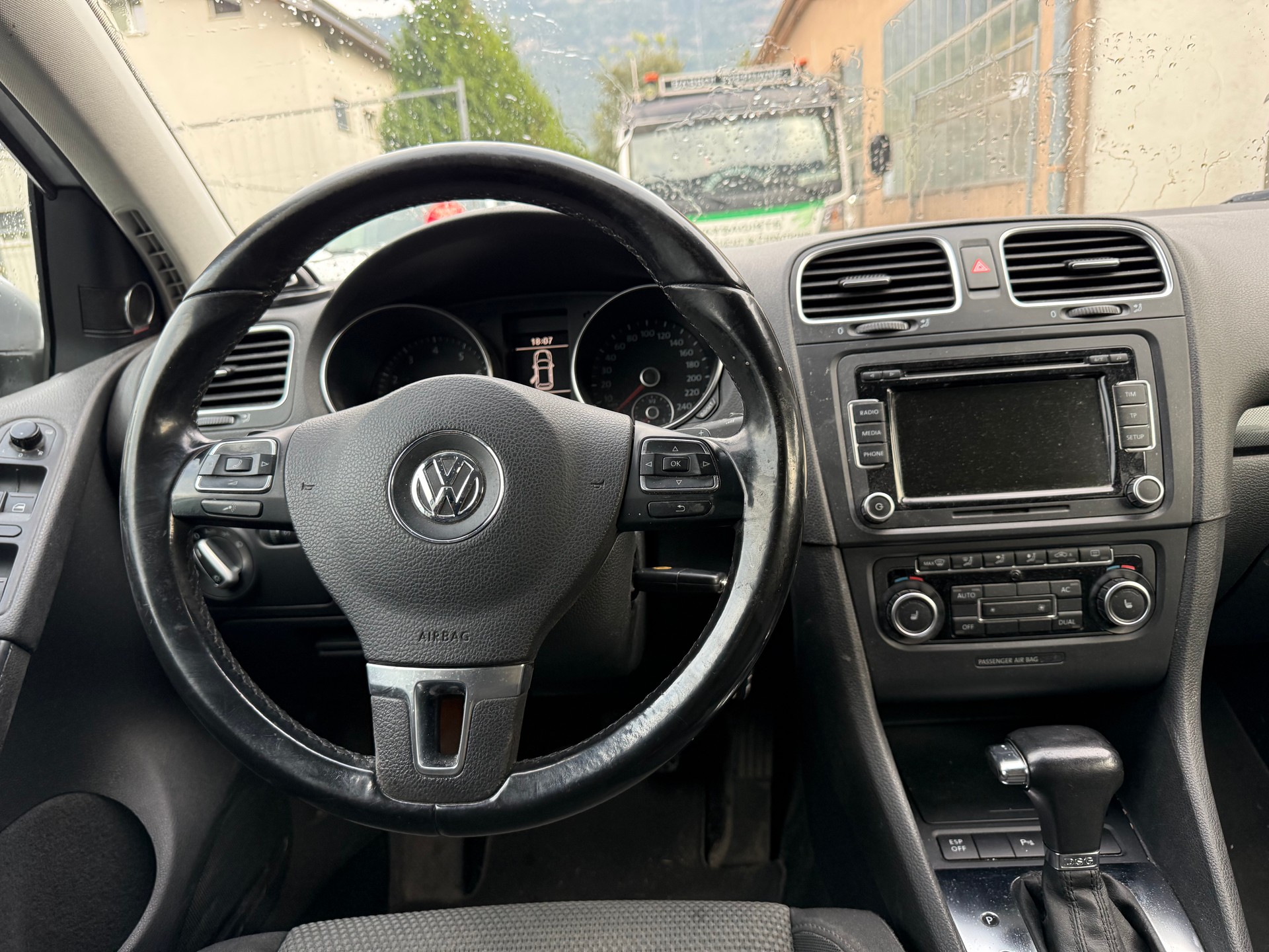 VW Golf 1.4 TSI Highline DSG-image-9
