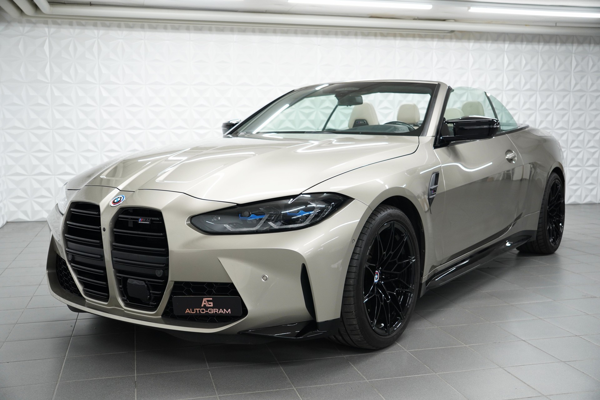 BMW M4 Cabrio Competition M xDrive
