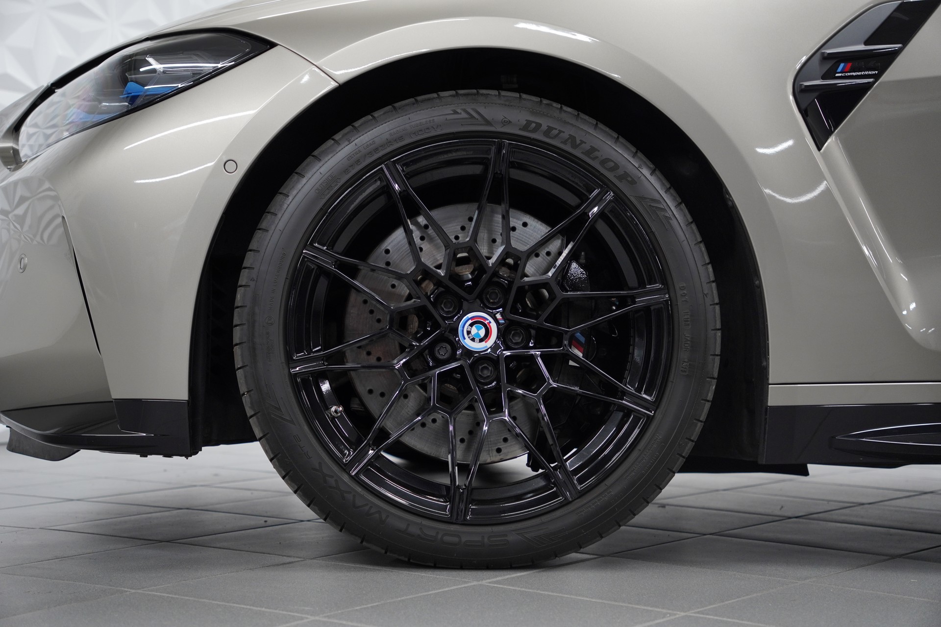BMW M4 Cabrio Competition M xDrive-image-8
