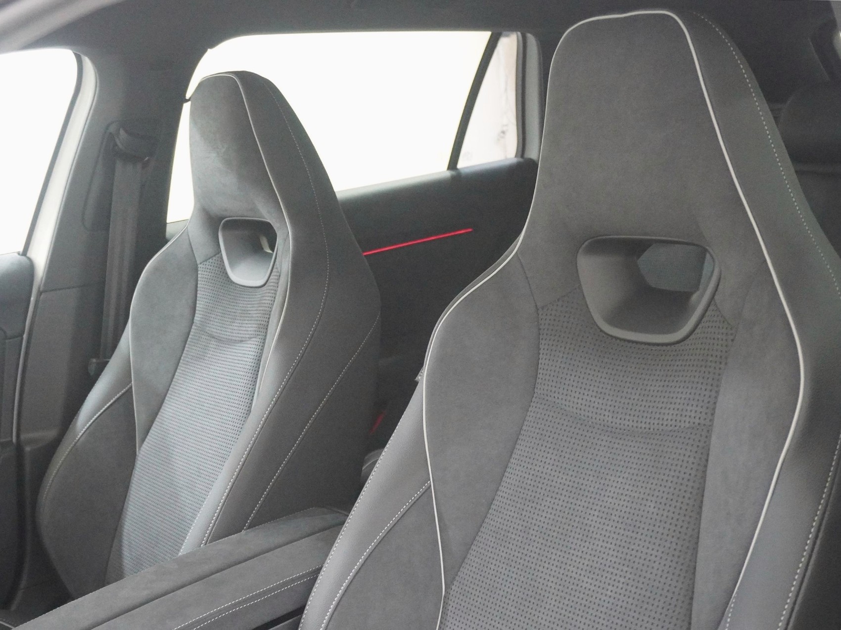 SKODA Superb 2.0 TSI Sportline 4x4 DSG-image-13