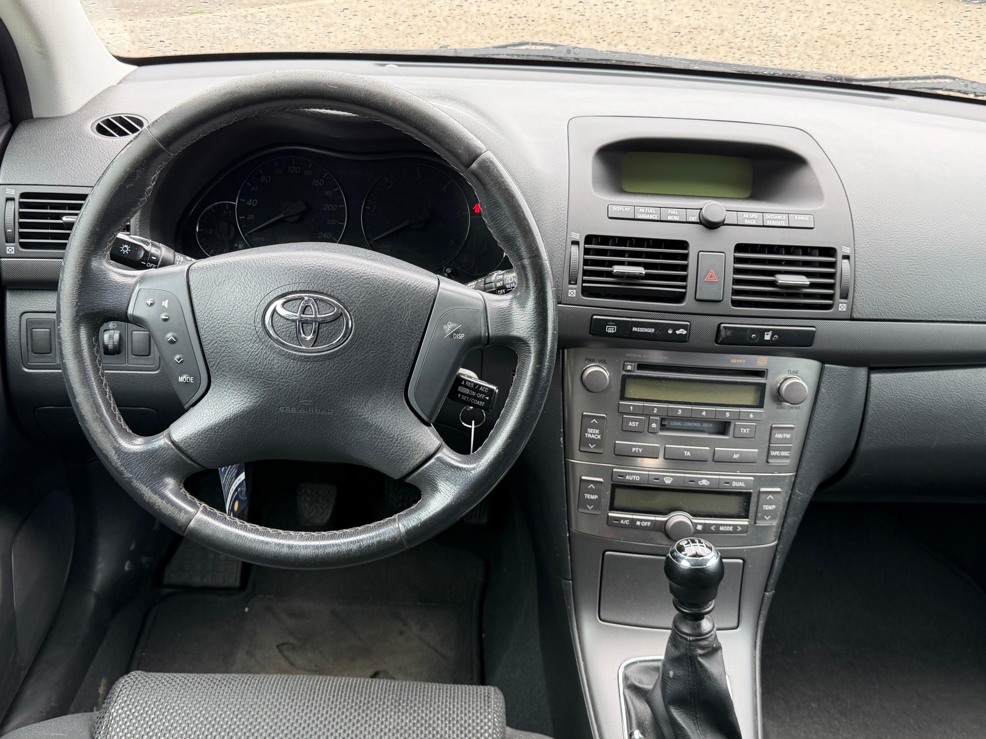 TOYOTA Avensis 2.2 D-Cat-image-4