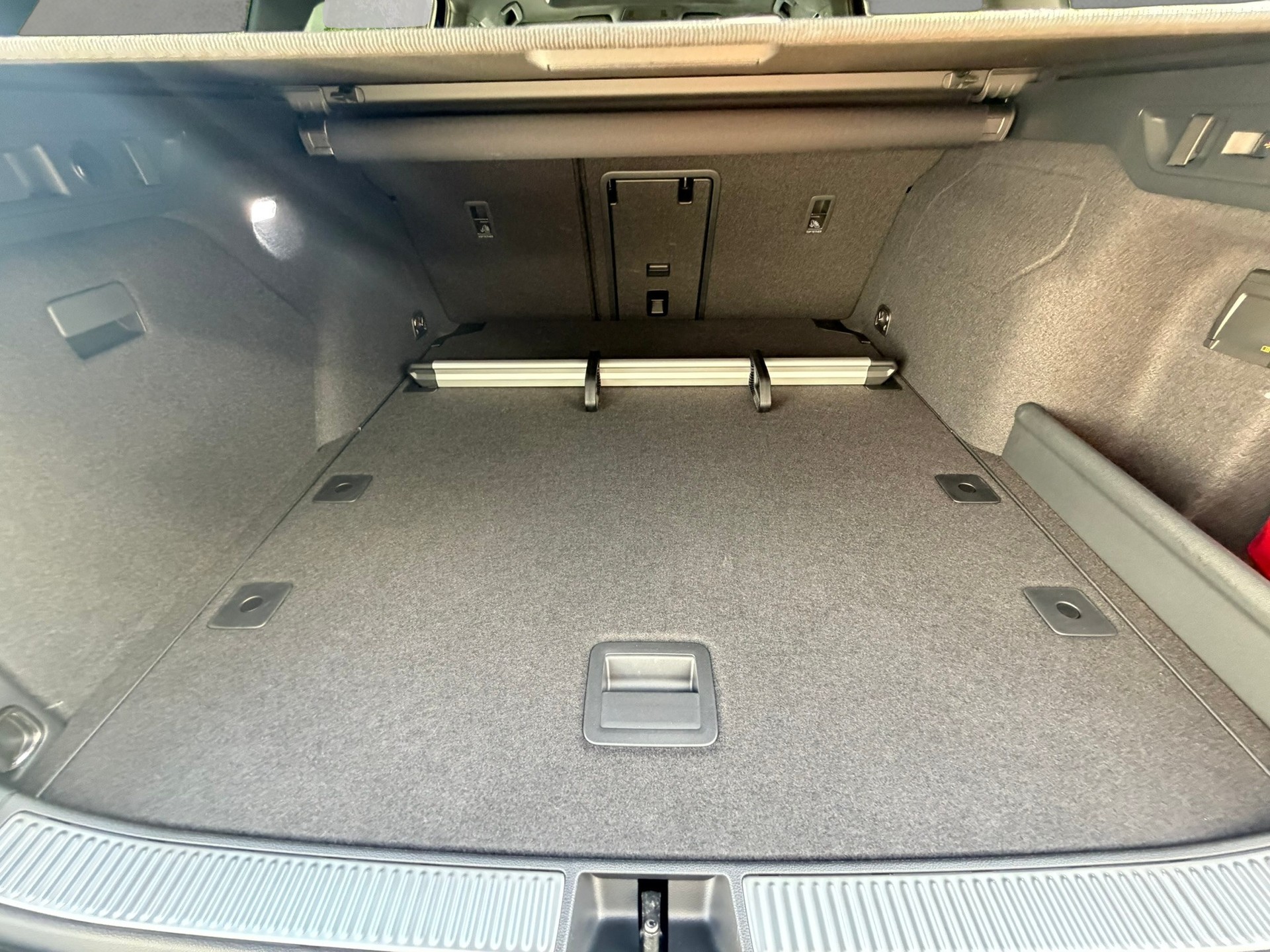 VW Passat Variant 2.0 TDI evo R-Line 4 Motion DSG-image-28