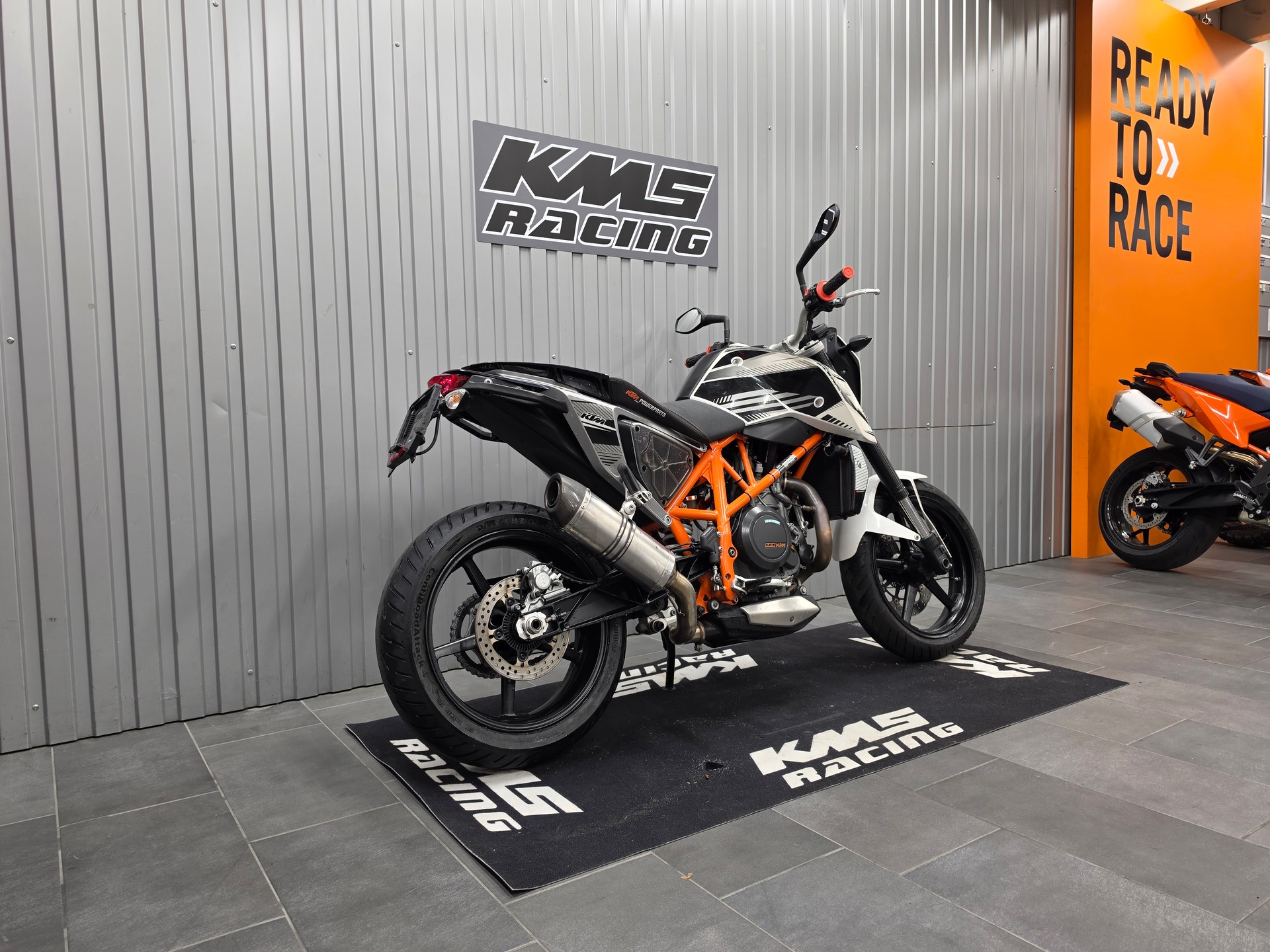 KTM 690 Duke ABS-image-5
