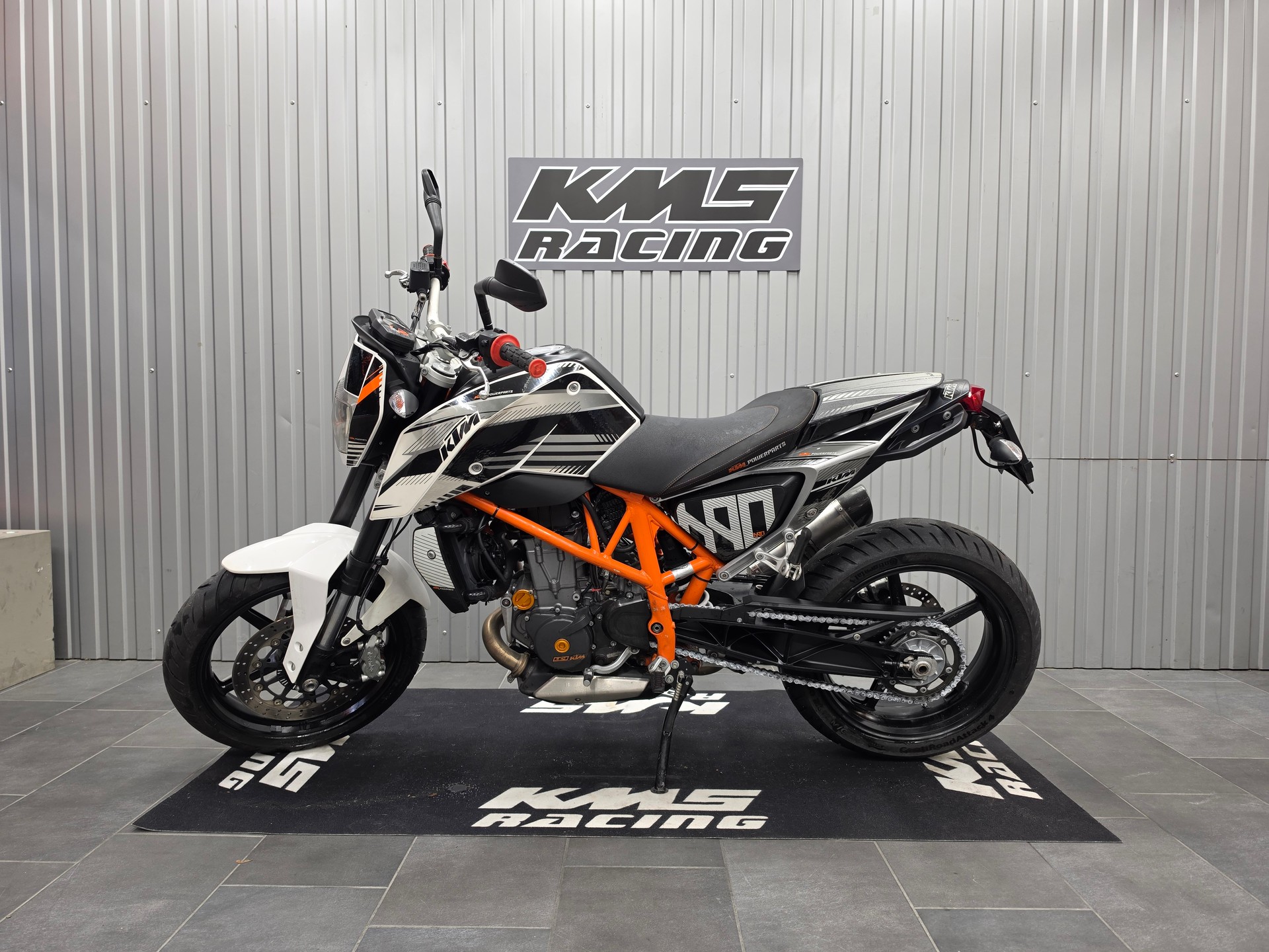 KTM 690 Duke ABS-image-1