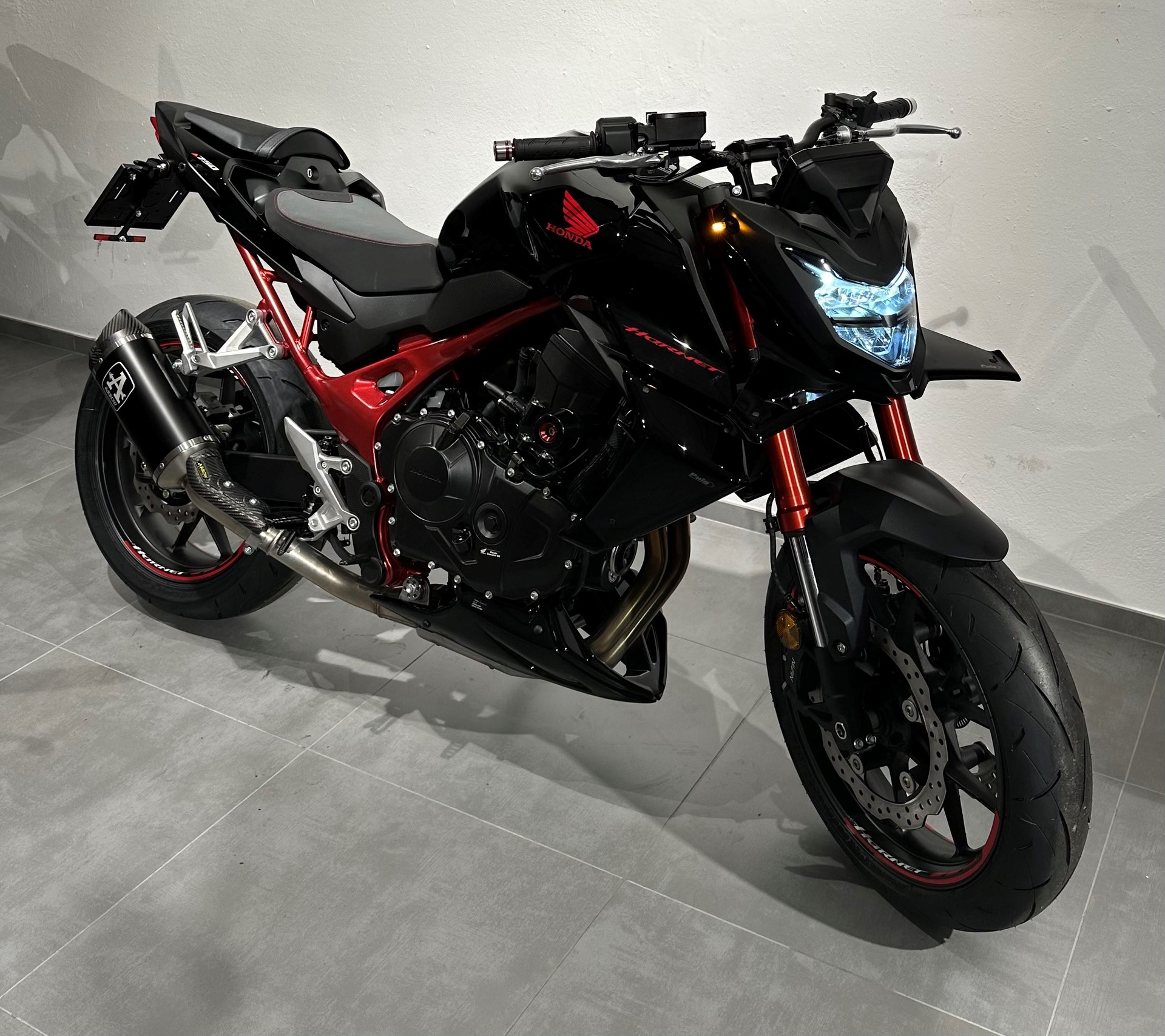HONDA CB 750 Hornet-image-8