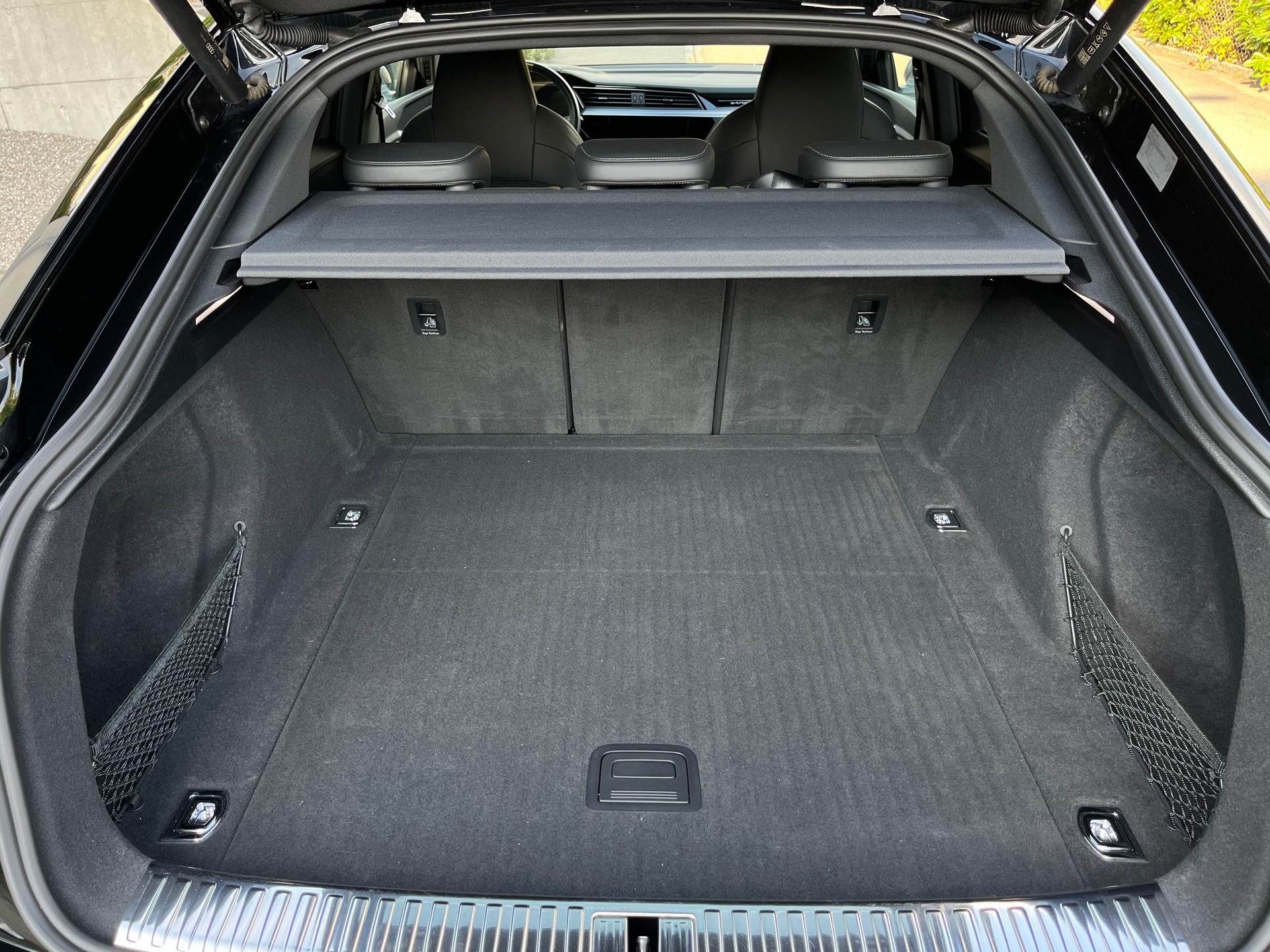 AUDI e-tron S Sportback quattro-image-22