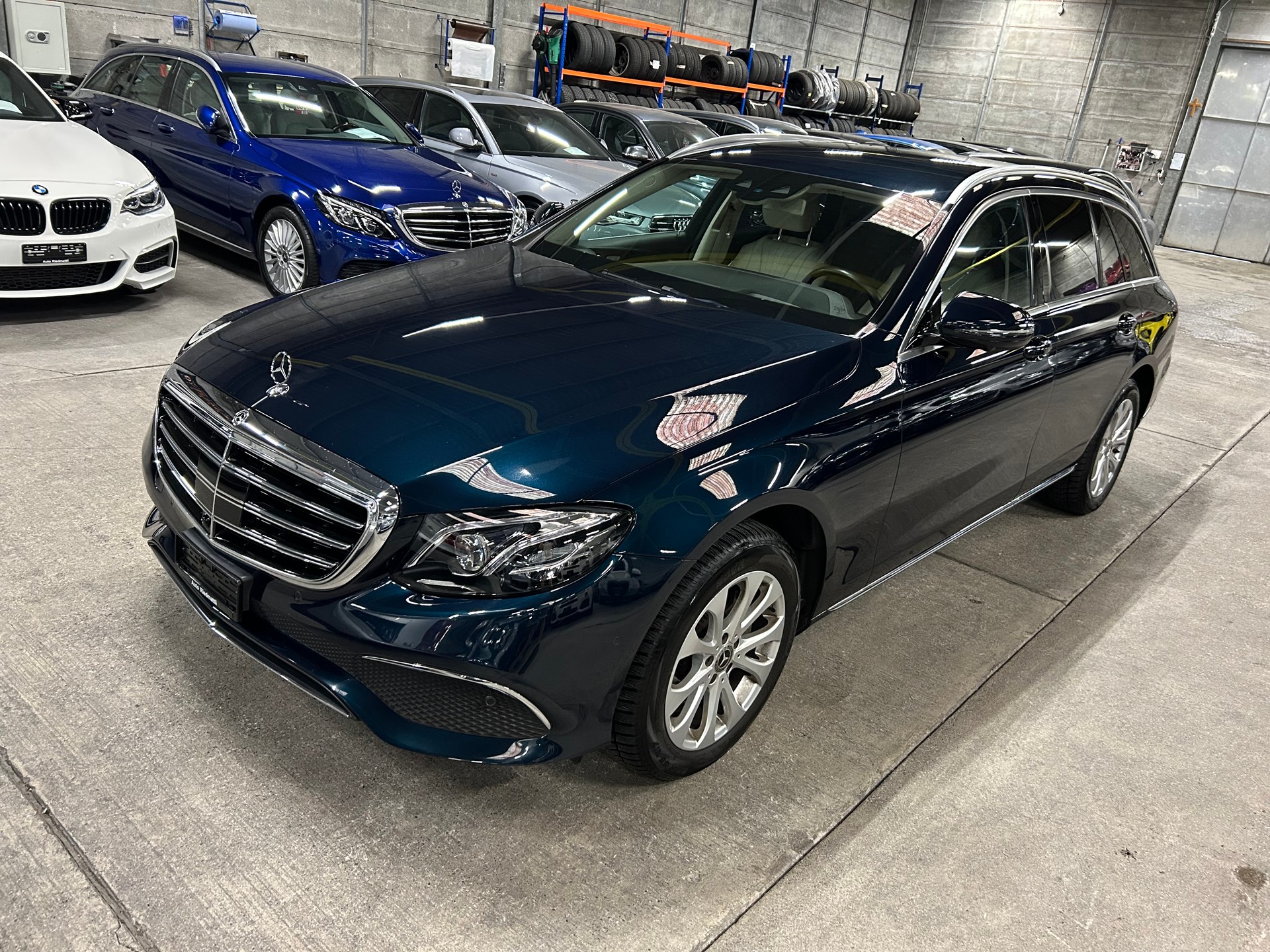MERCEDES-BENZ E 220 d Exclusive 4Matic 9G-Tronic-image-7